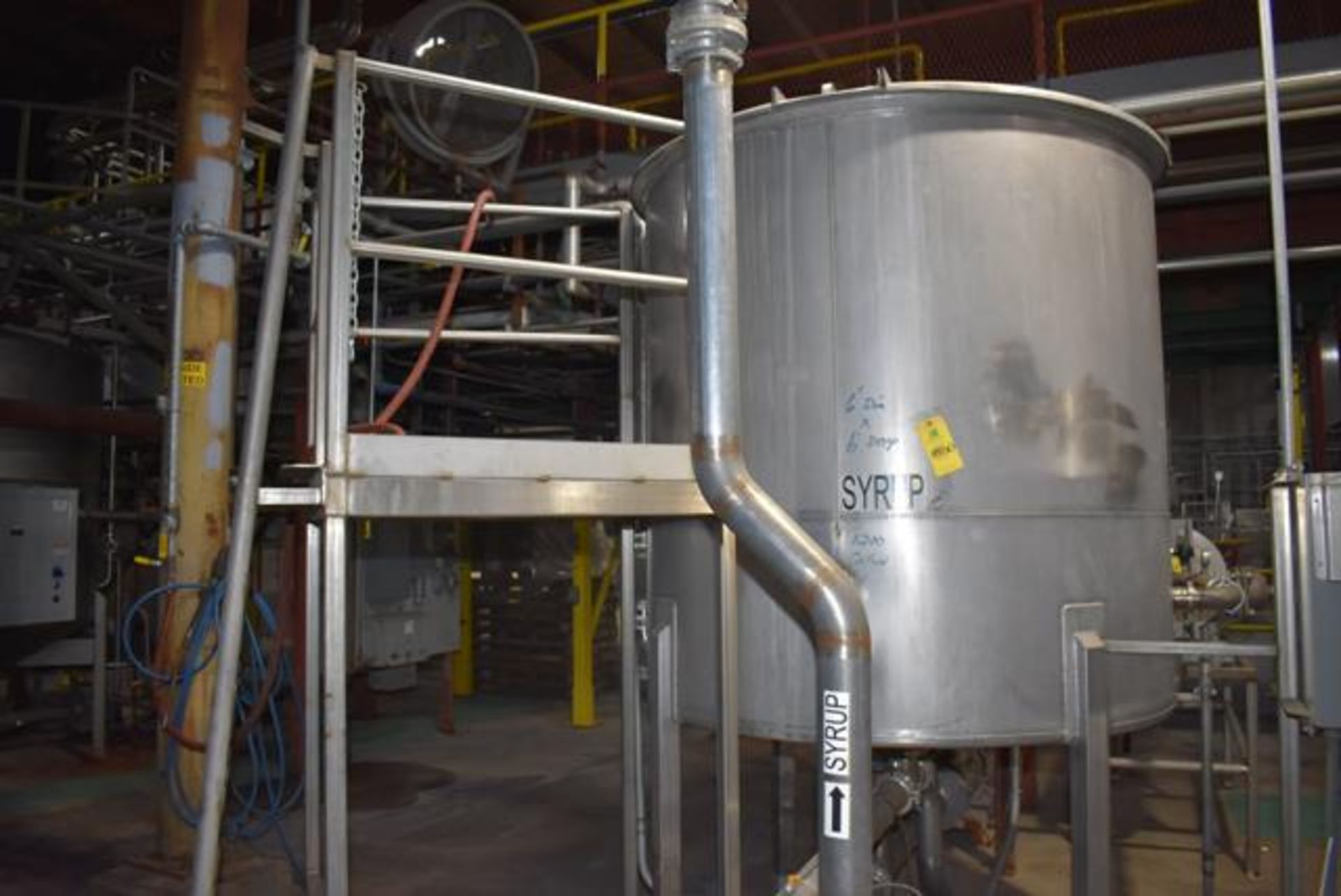 Stainless Steel Tank w/Lid, 6' Diameter x 6' Depth, Rated 1200 Gal. Capacity, RIGGING FEE: $450