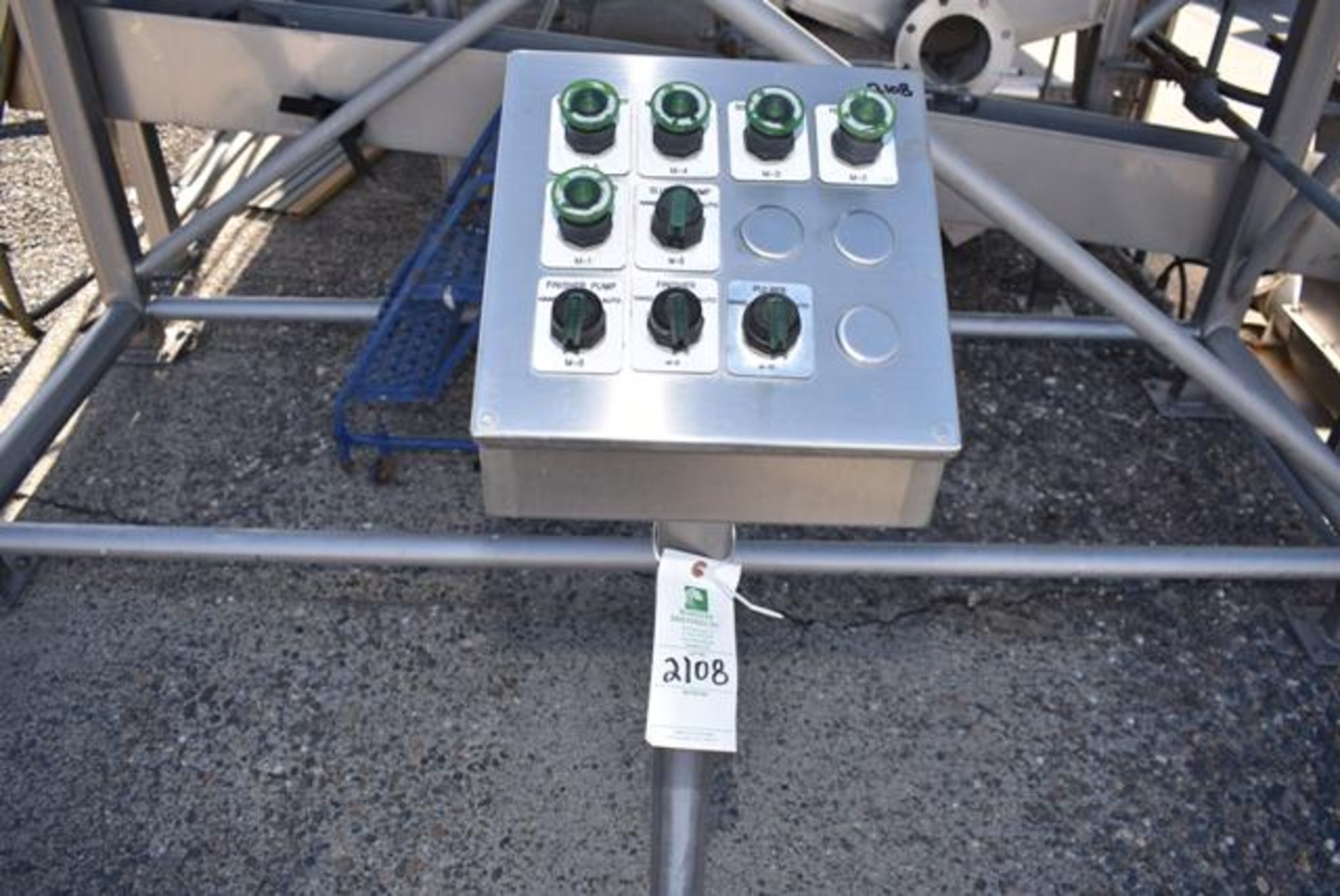 Pedestal Control Panel, RIGGING FEE: $50