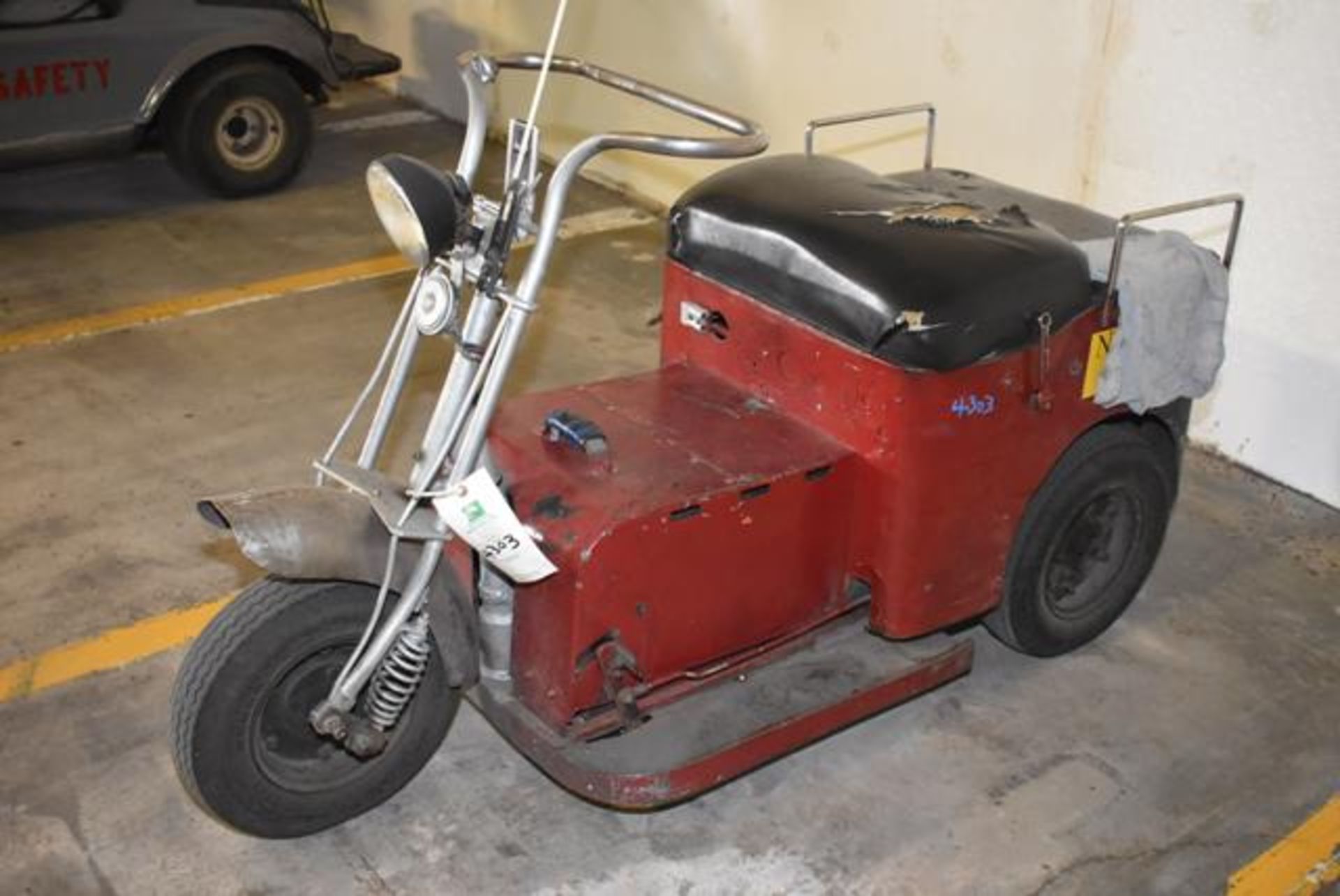 Electric 3-Wheel Scooter, RIGGING FEE: $45