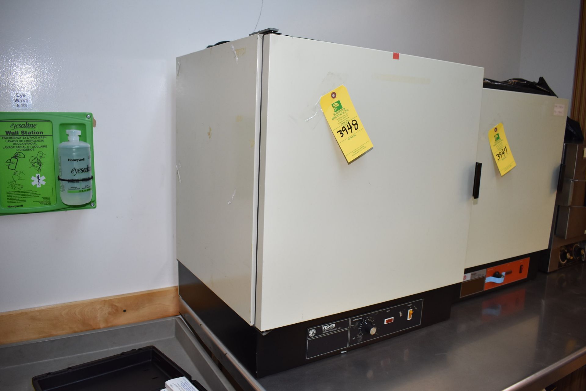 Fisher Model #55D Econotemp Incubator, RIGGING FEE: $50