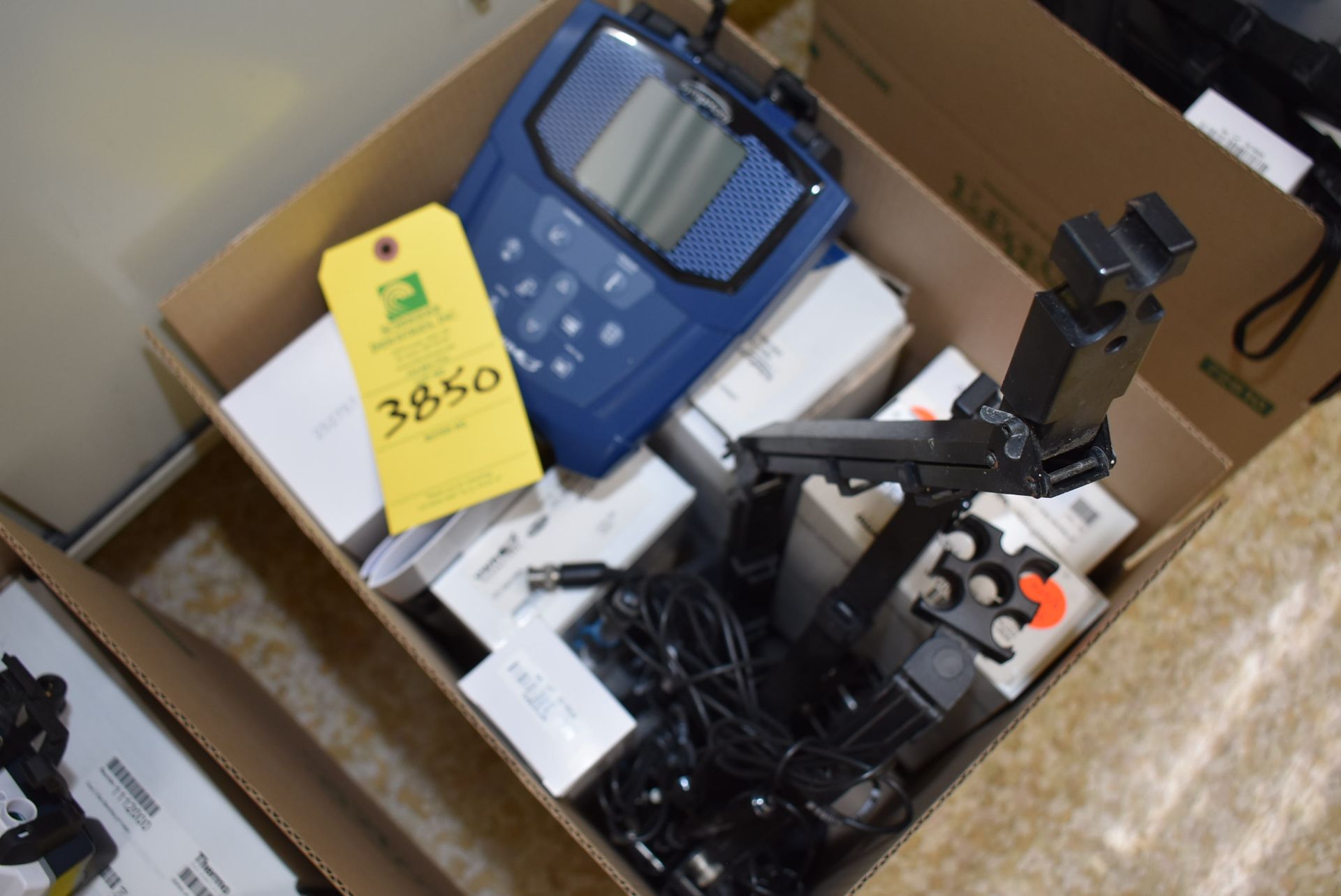 Box VWR PH Testing Units - Assorted, RIGGING FEE: $15