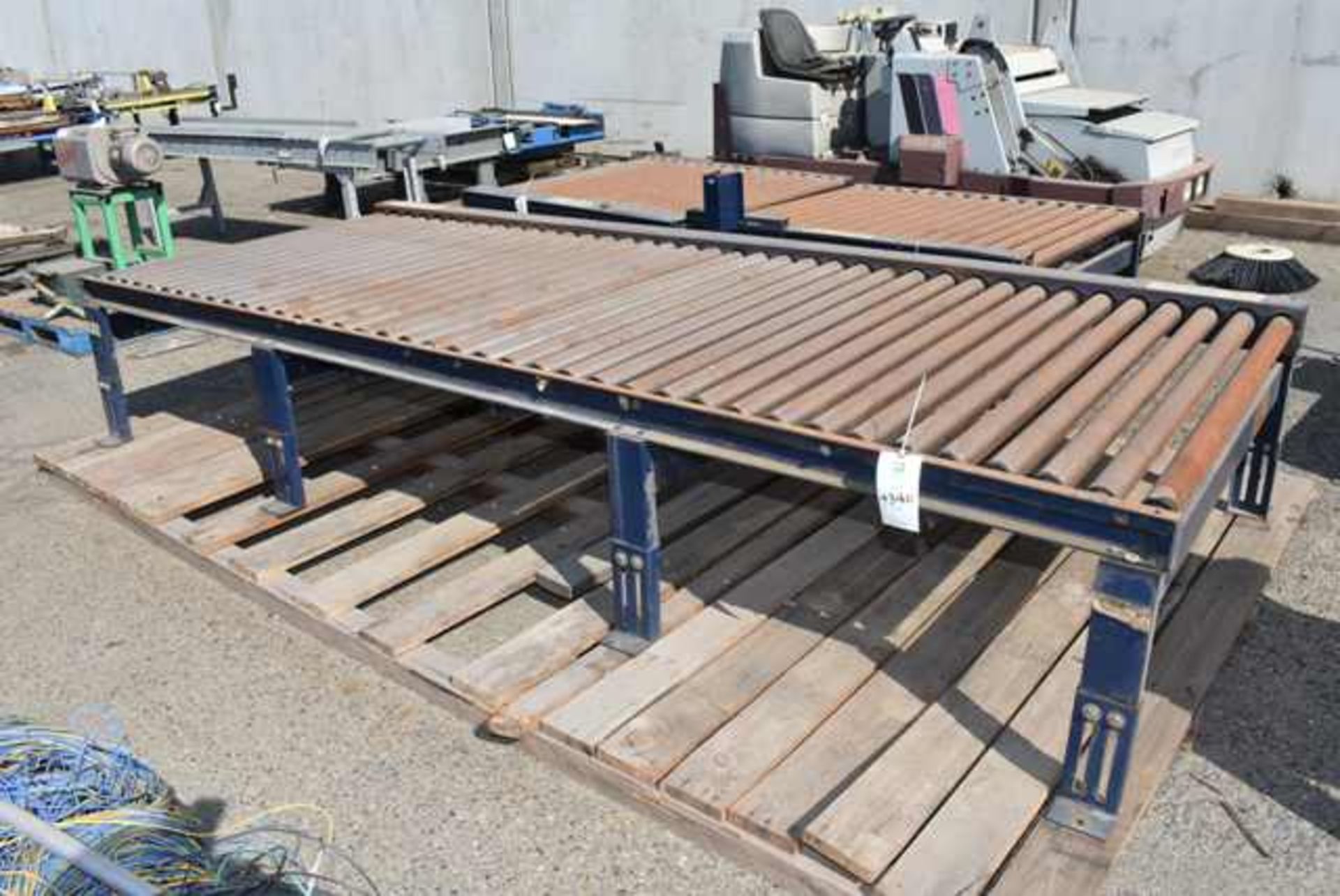 Lantech Motorized Roller Conveyor, 52" Rollers x 12' Length Section, RIGGING FEE: $25