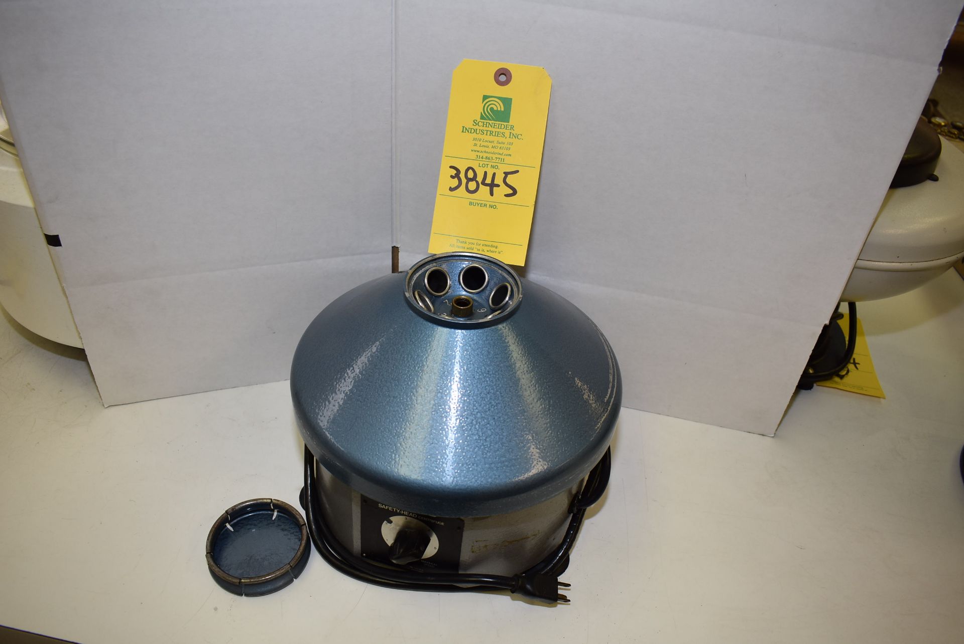 Clay Adams Catalog 0011 Safety Head Centrifuge, RIGGING FEE: $15