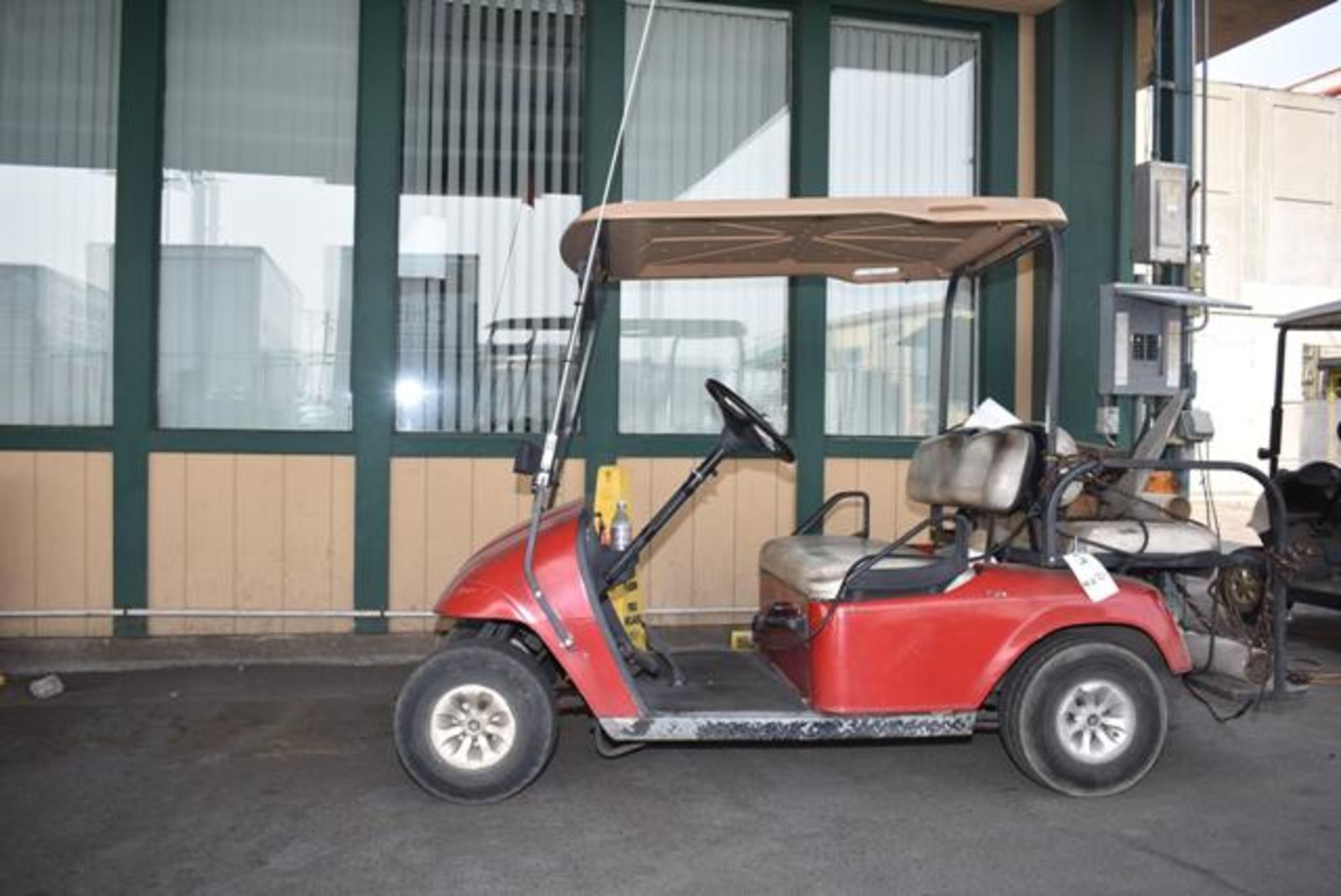 Textron E-Z-Go Electric 4-Wheel Golf Cart, RIGGING FEE: $45