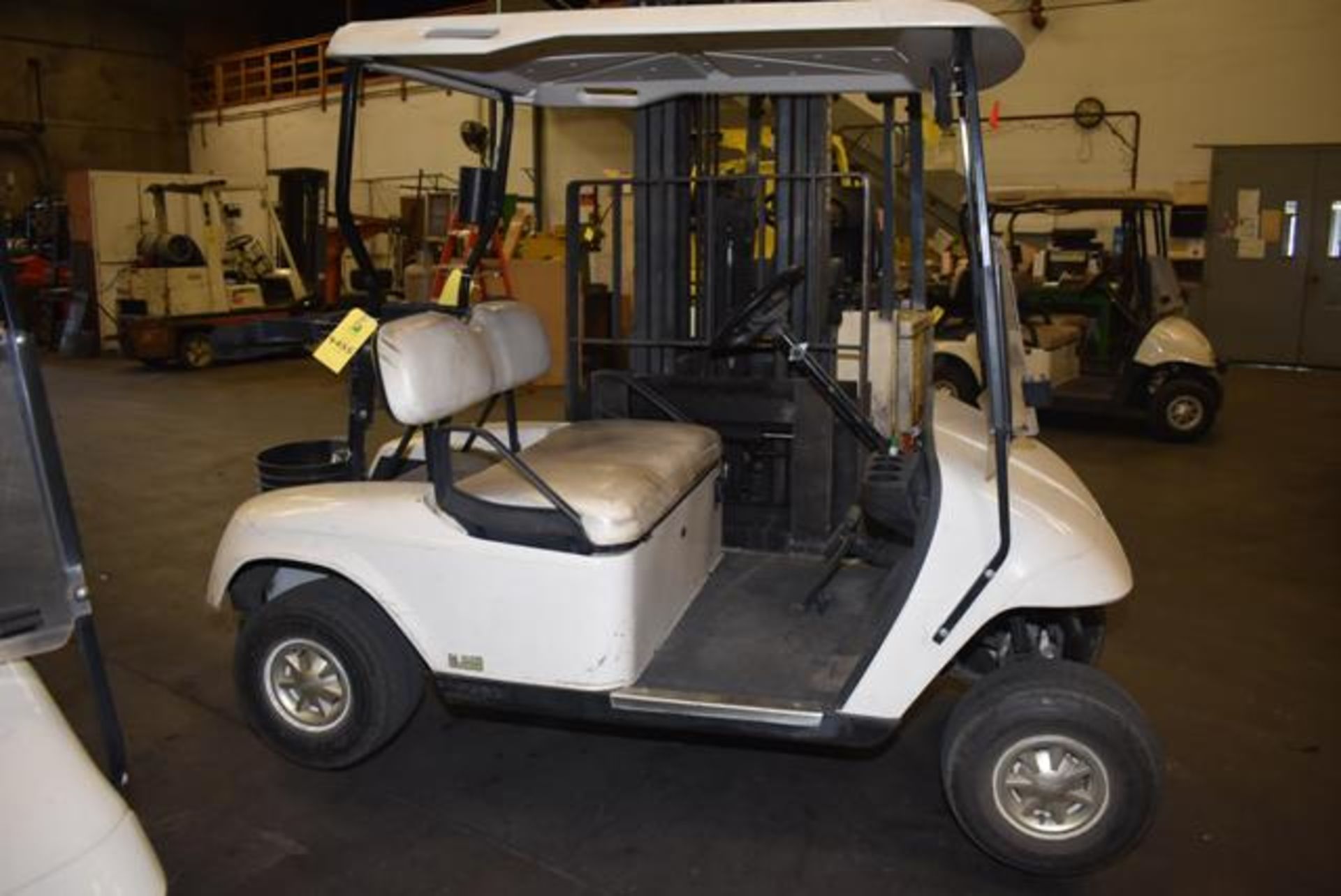 Textron RXV-E-Z-GO Electric 4-Wheel Golf Cart, RIGGING FEE: $45