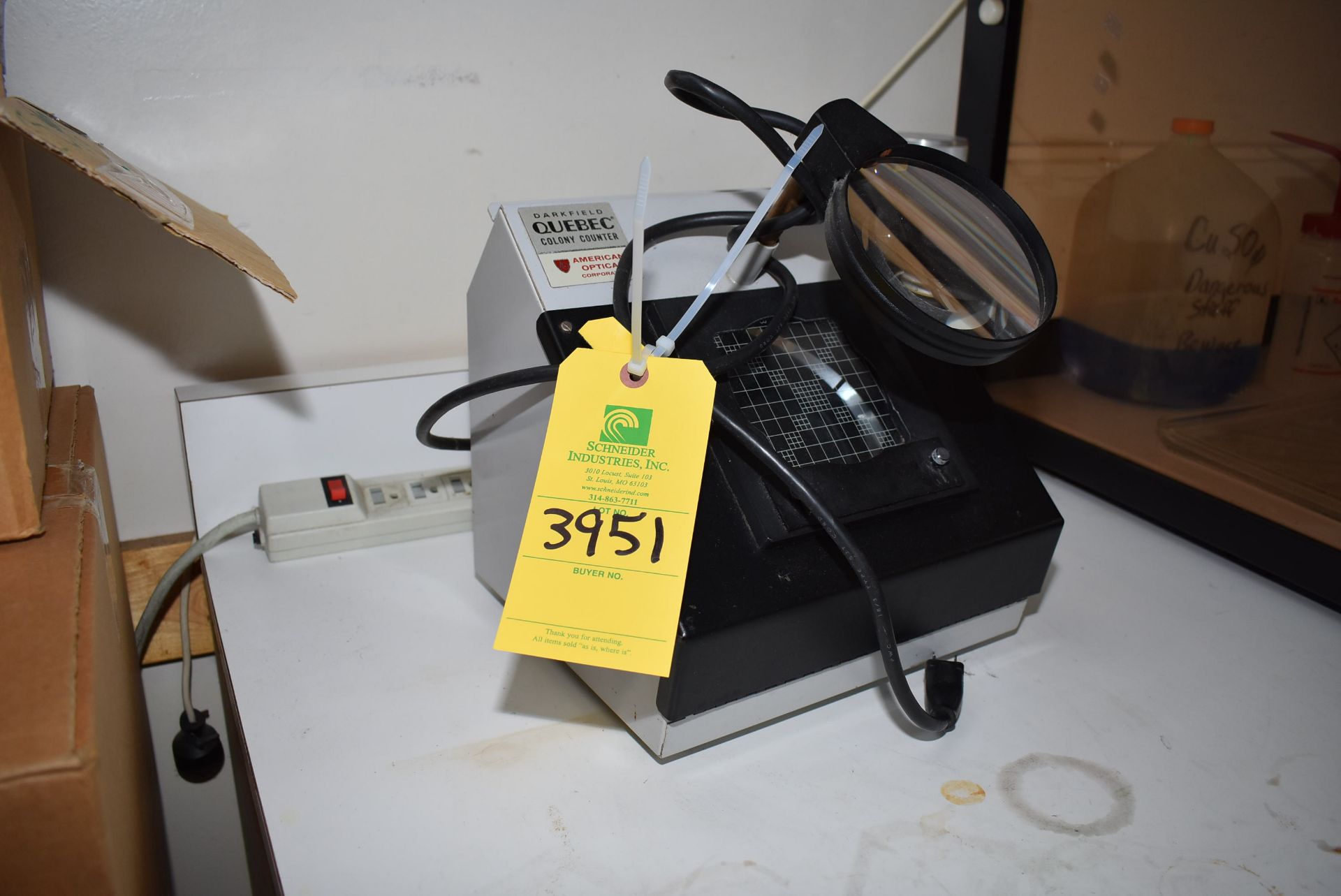 American Optical Darkfield Quebec Colony Counter Model #3325, RIGGING FEE: $15
