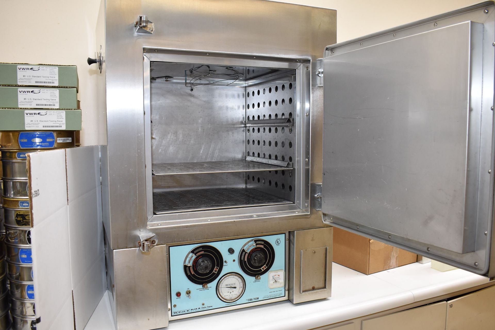 Blue 'M' Electric Stabil Therm Oven, Model #OV-560SSA-2, Serial #DV4-909, RIGGING FEE: $15 - Image 2 of 2