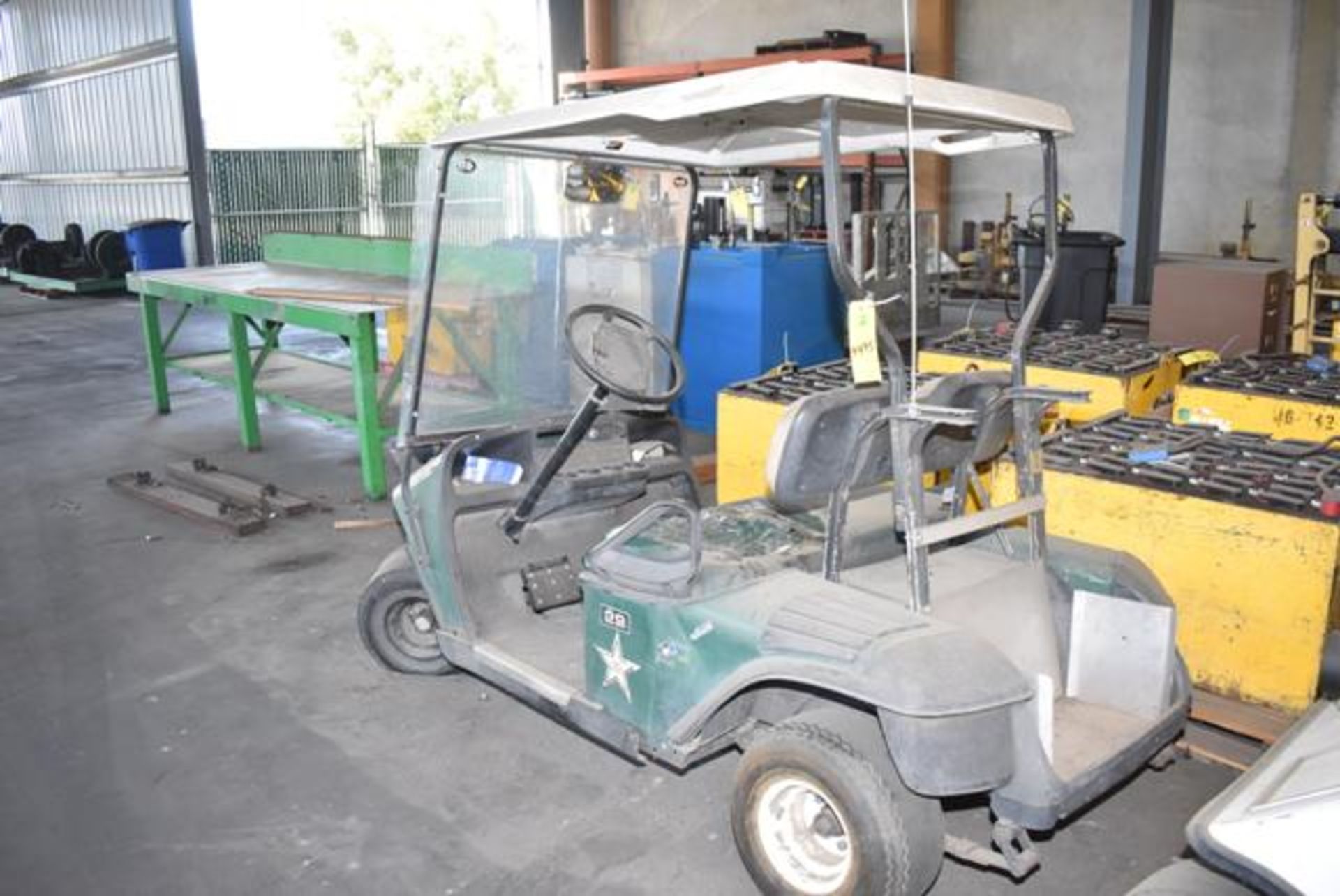 Electric 4-Wheel Golf Cart, Note - No Battery, RIGGING FEE: $50