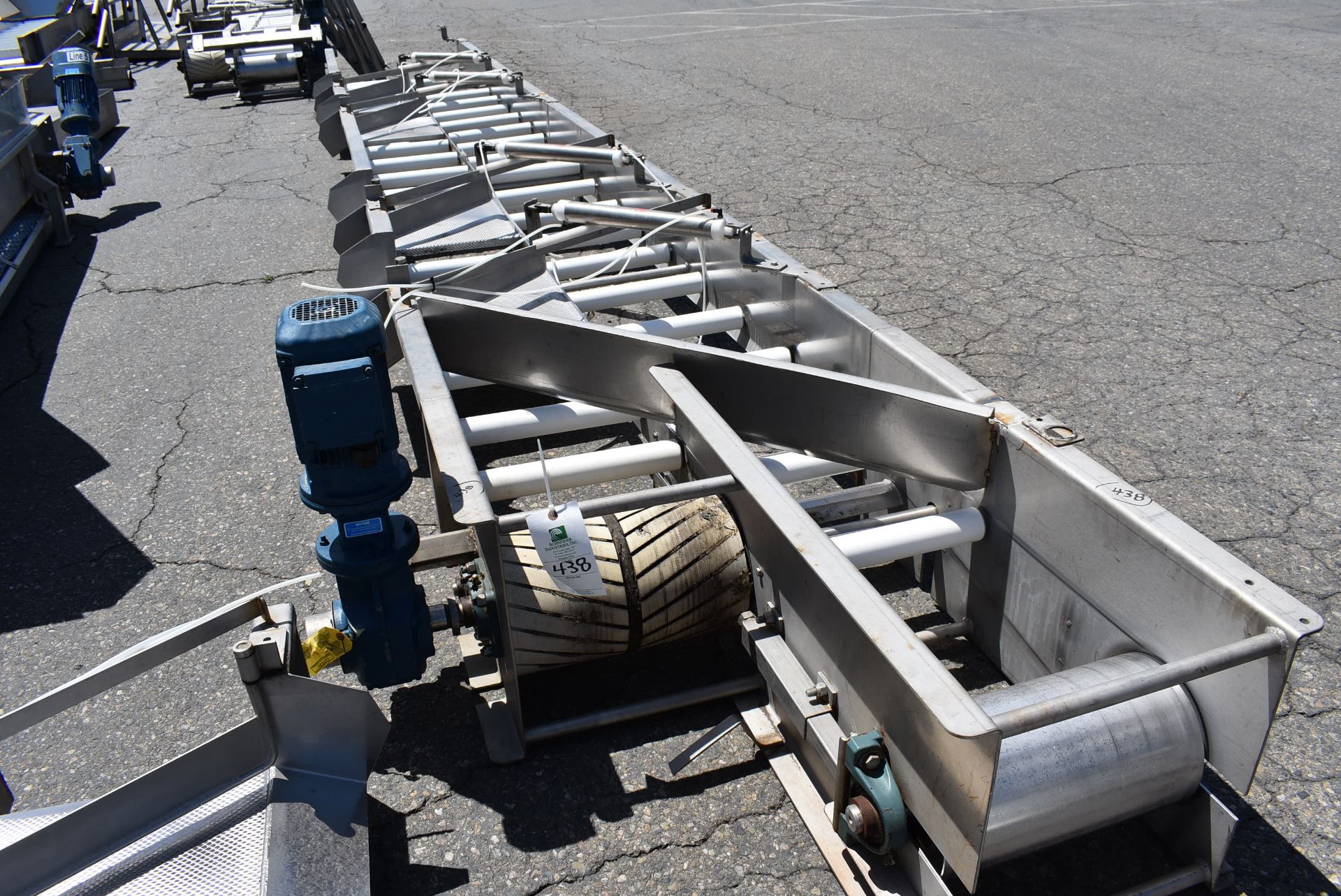 Conveyor - Motorized Dual Lane Conveyor, 32" Wide x 19' Length, SS Frame, RIGGING FEE: $350