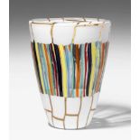 Vase, A.Ve.M. Entwurf: Ansolo Fuga um 1965. Murano. Verschiedenfarbiges Glas, miteinander