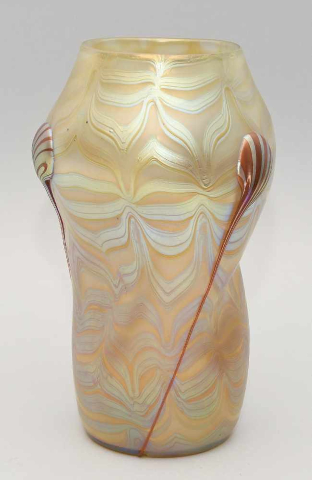 Vase, Lötz Um/nach 1901. Klostermühle. Dekor: Phänomen Gre 1/4; Grund: opal. Drei tropfenförmige - Bild 4 aus 8