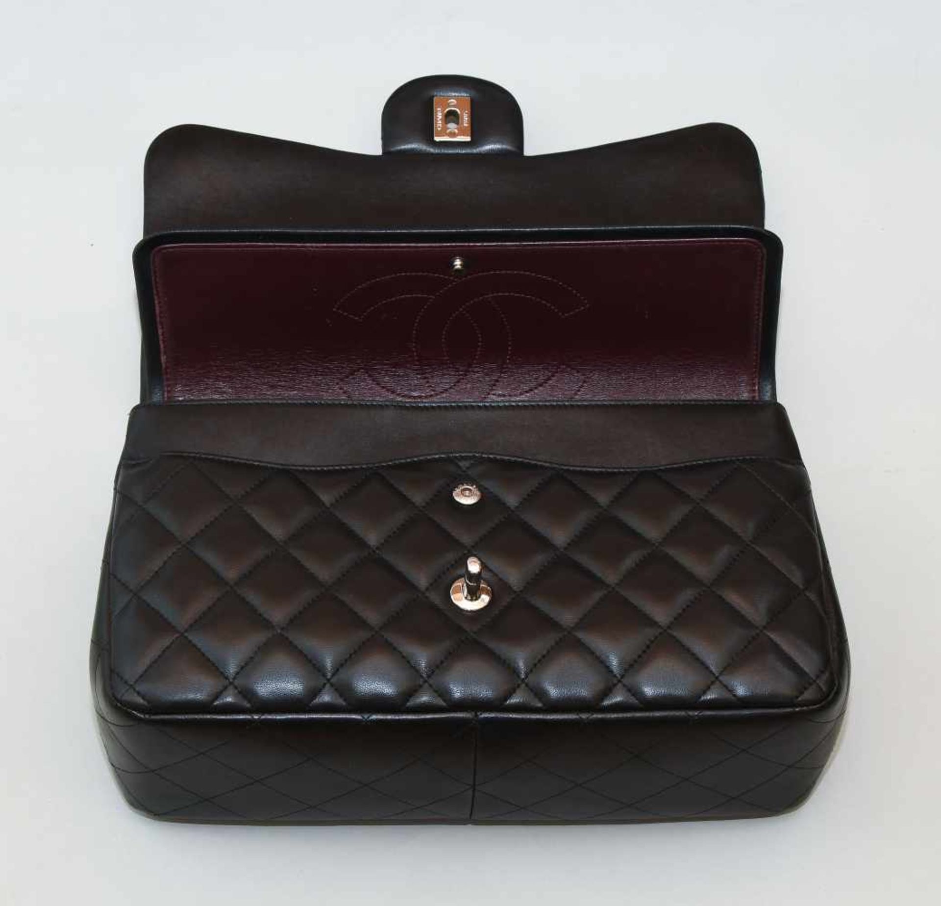 Chanel, Handtasche "Timeless" Jumbo Aus schwarzem Leder mit gestepptem Rautenmuster. - Bild 2 aus 13