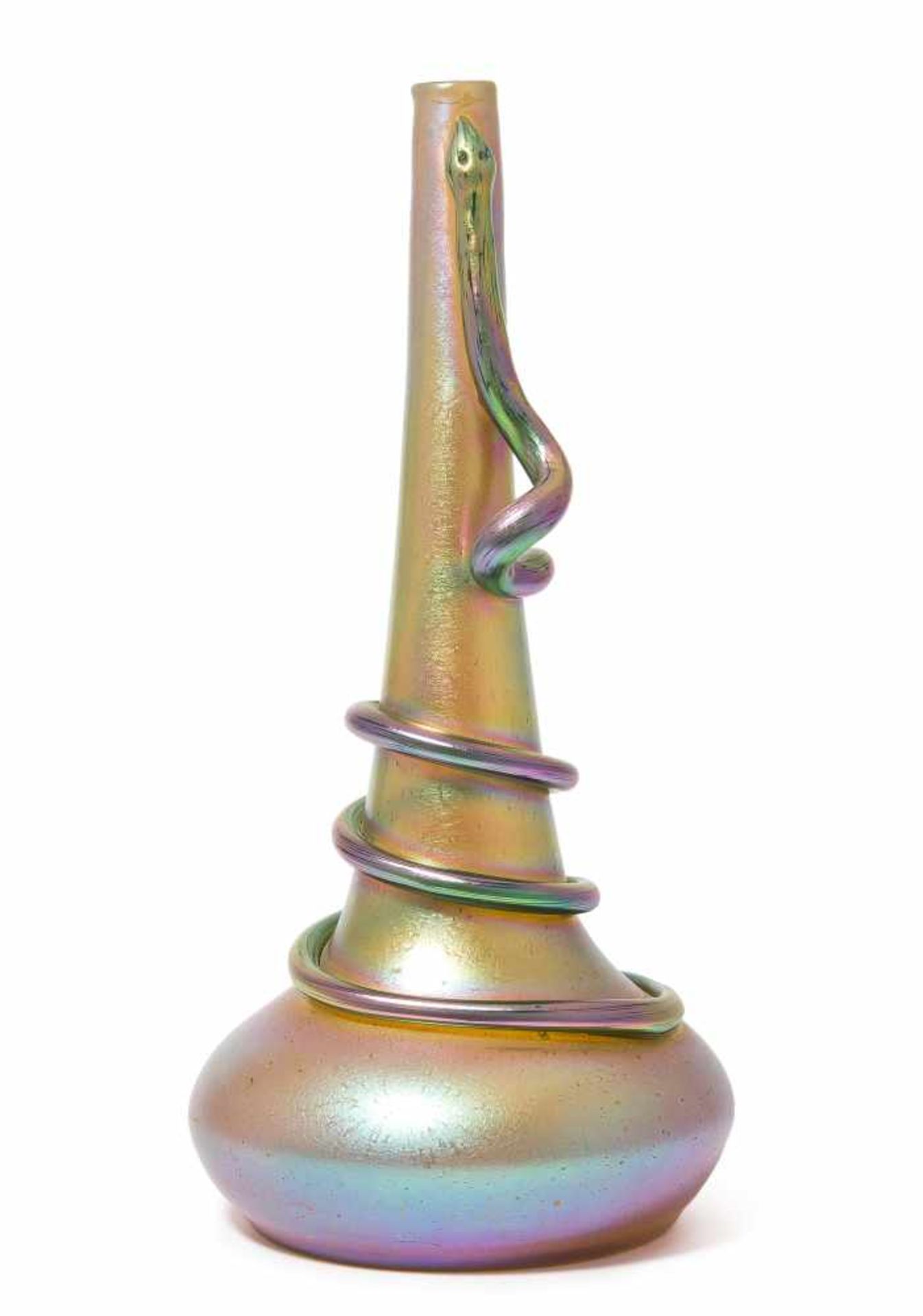 Vase, Lötz Um 1900. Klostermühle. Dekor: Silberiris mit Schlange; Grund: candia. Die mit lang