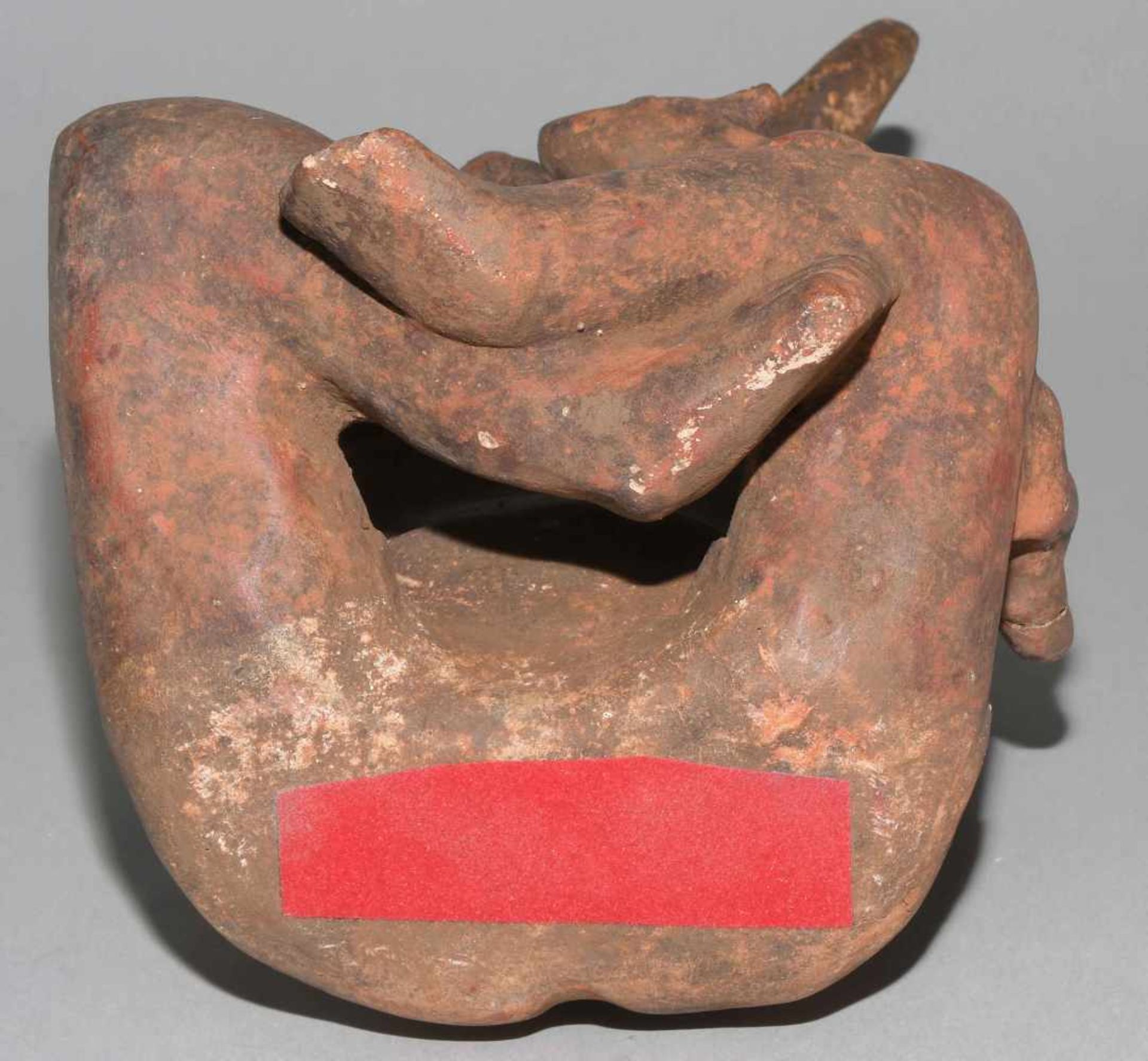 Sitzende Figur Westliches Mexico, Jalisco, 200–300 n.C. Ton, rot bemalt mit Details in schwarz und - Bild 7 aus 8