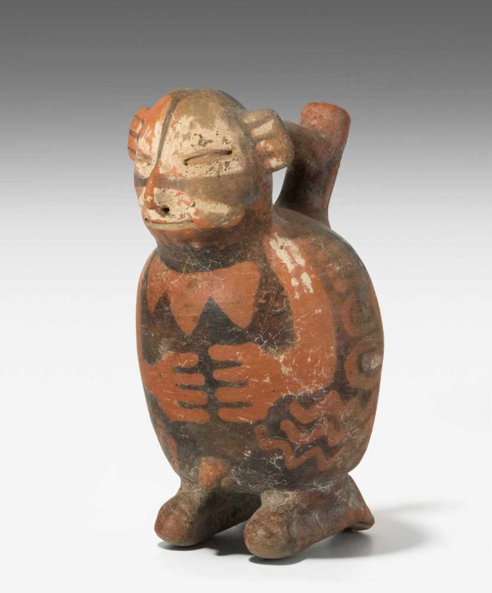 Figurengefäss Peru, Vicus, 1.–6.Jh. n.C. Heller Ton mit rotem Überzug, schwarz bemalt.