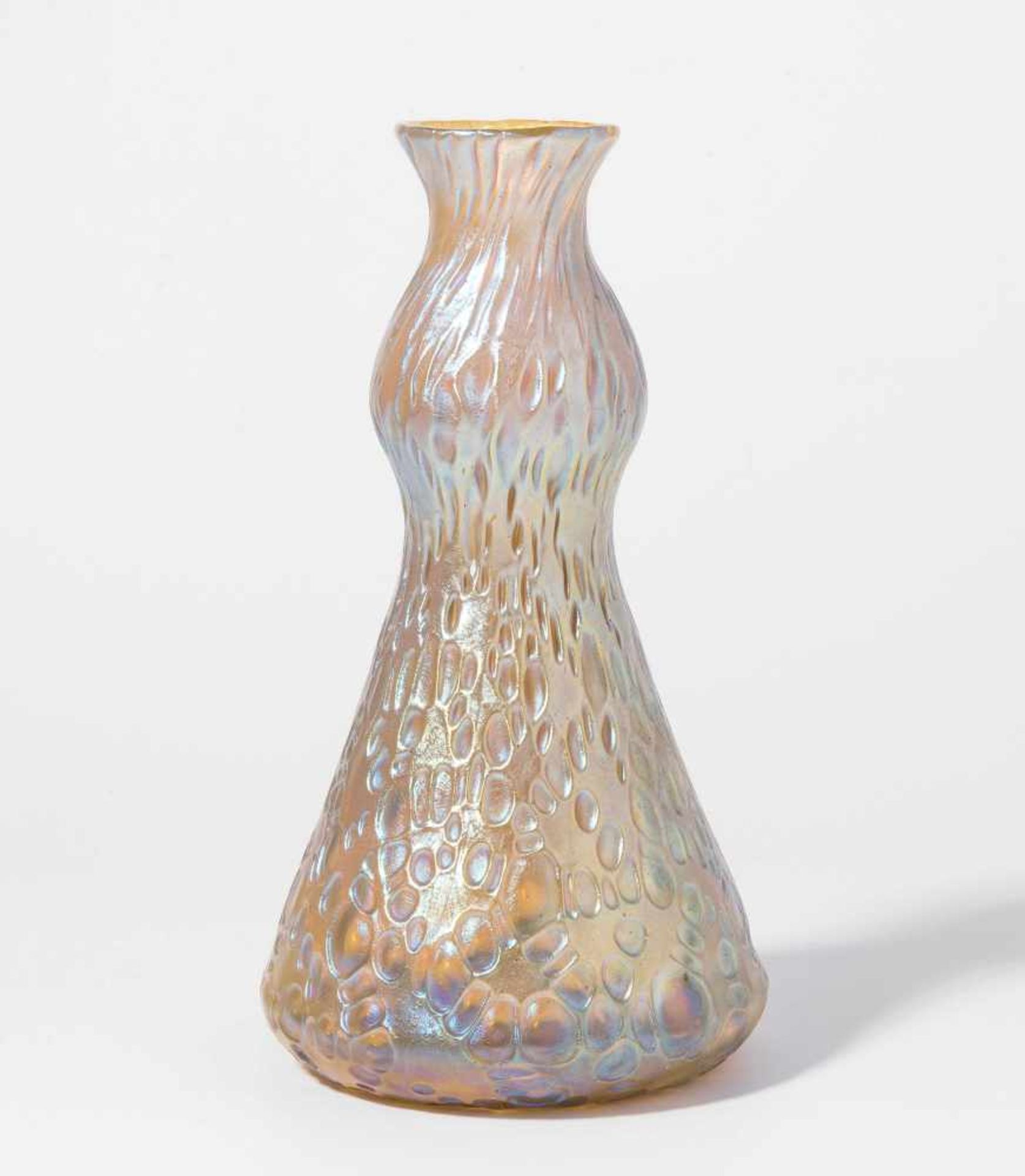 Vase, Lötz Um/nach 1902. Klostermühle. Dekor: Diaspora; Grund: candia. Kugeloptisch geblasen,