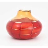 SalviatiMurano, 2000. Vase "Tessere". Limitierte Auflage. Farbloses Glas, bernsteinfarben