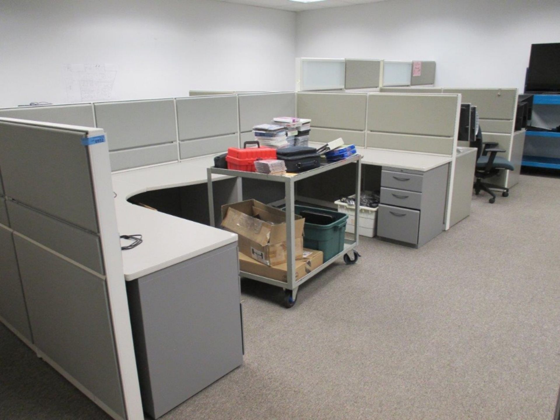 2008 Tecknion 8 Station Work Cubicle System