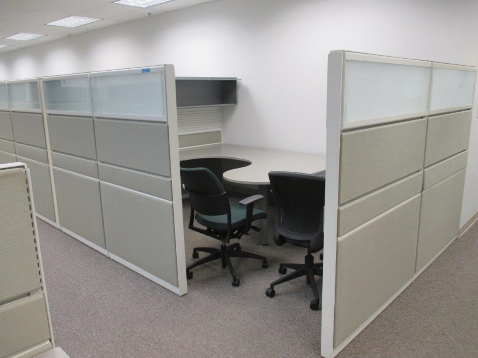 2008 Tecknion T Shaped 2 Station Cubicle w/ 1 Freestanding divider