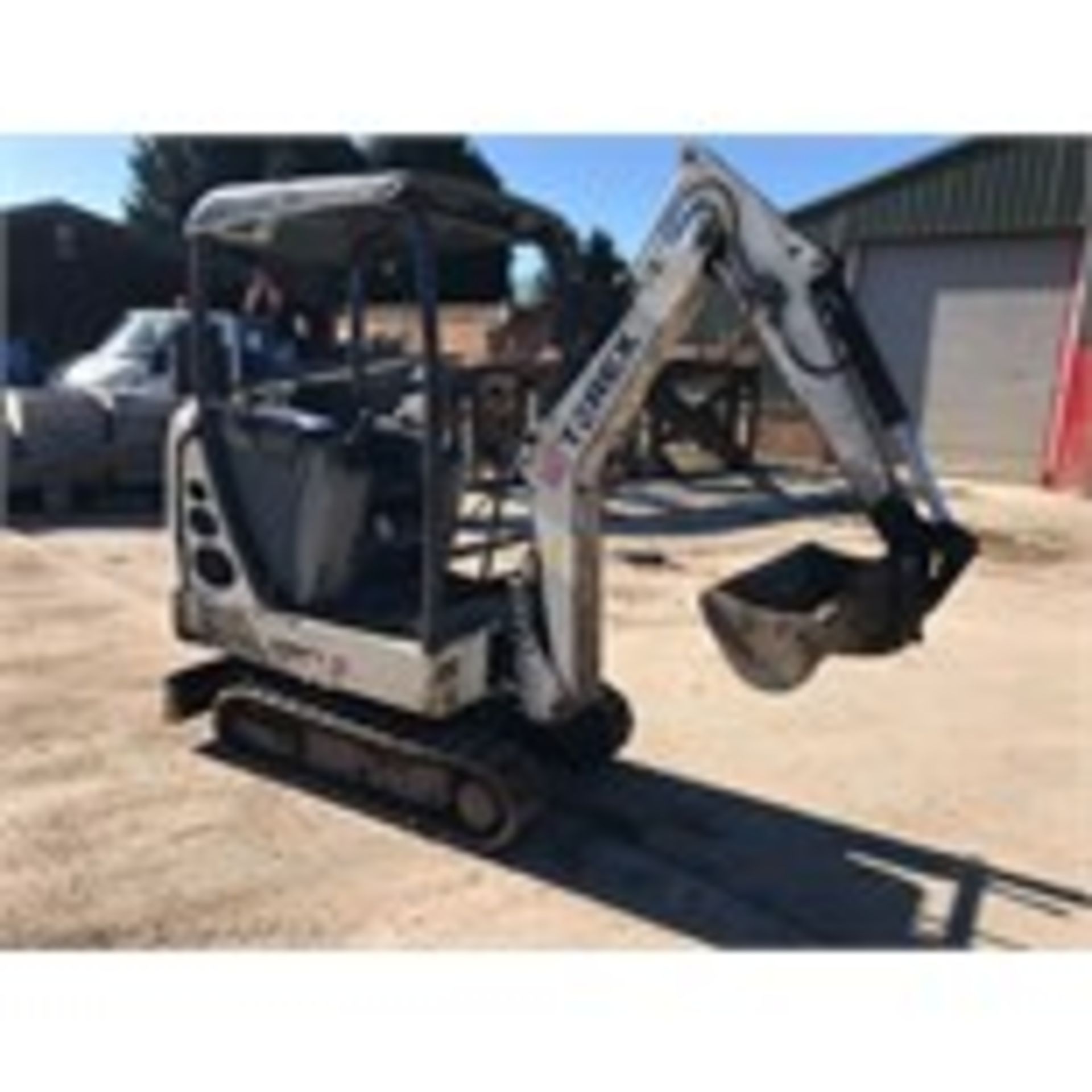 TEREX HR 1.5 MINI DIGGER WITH GRAB & HAMMER CONNECTIONS - 2005 (+VAT) - Image 3 of 14