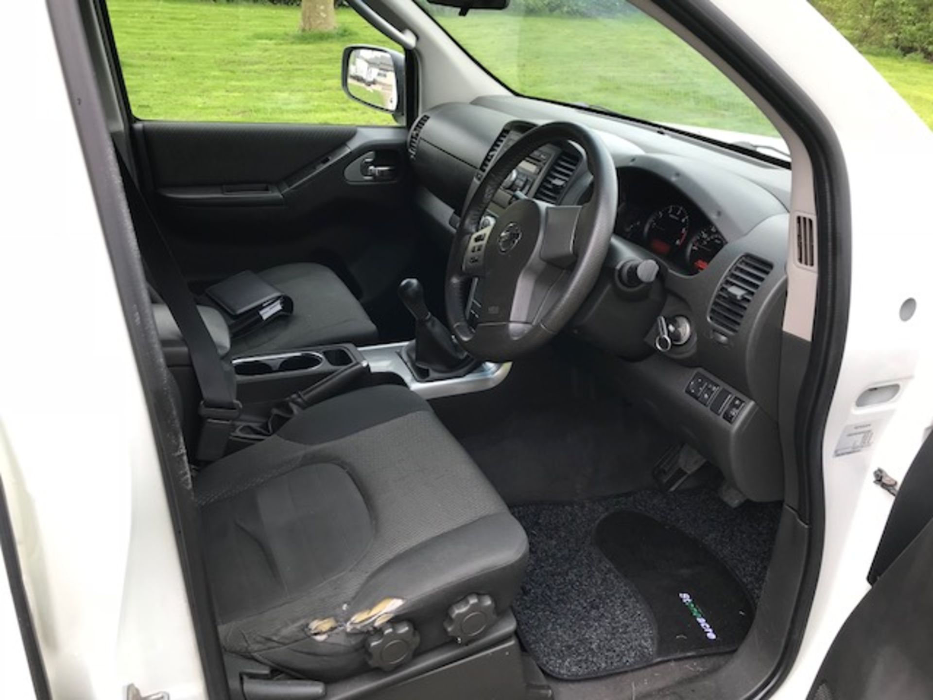 Nissan Navara Acenta D/C DCI 188 - Image 11 of 26