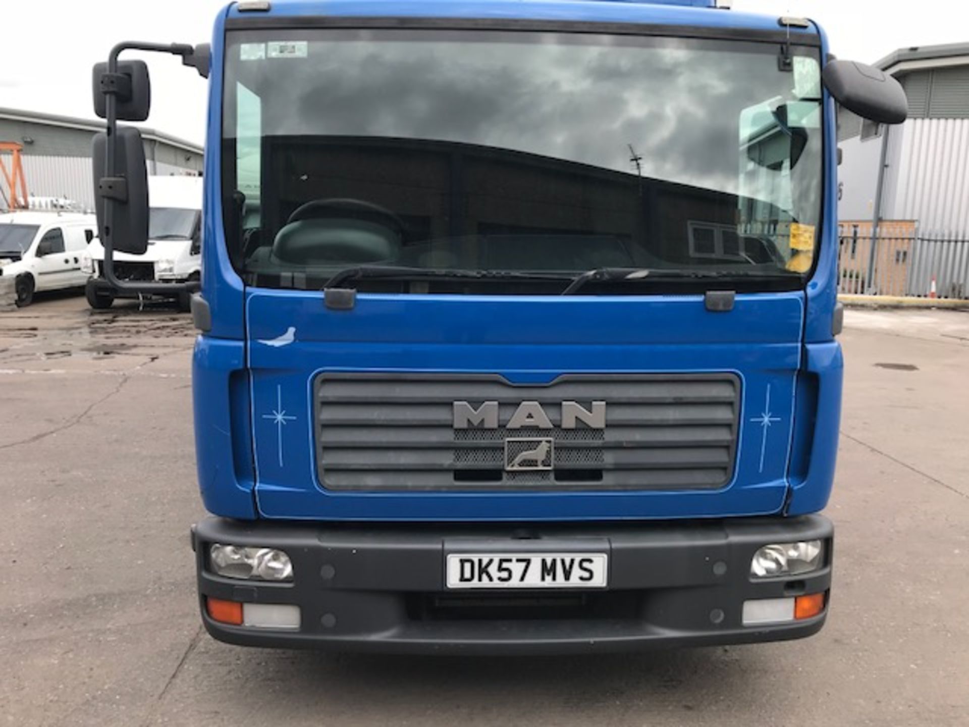 MAN 7.154 TGL Curtain sider 2007