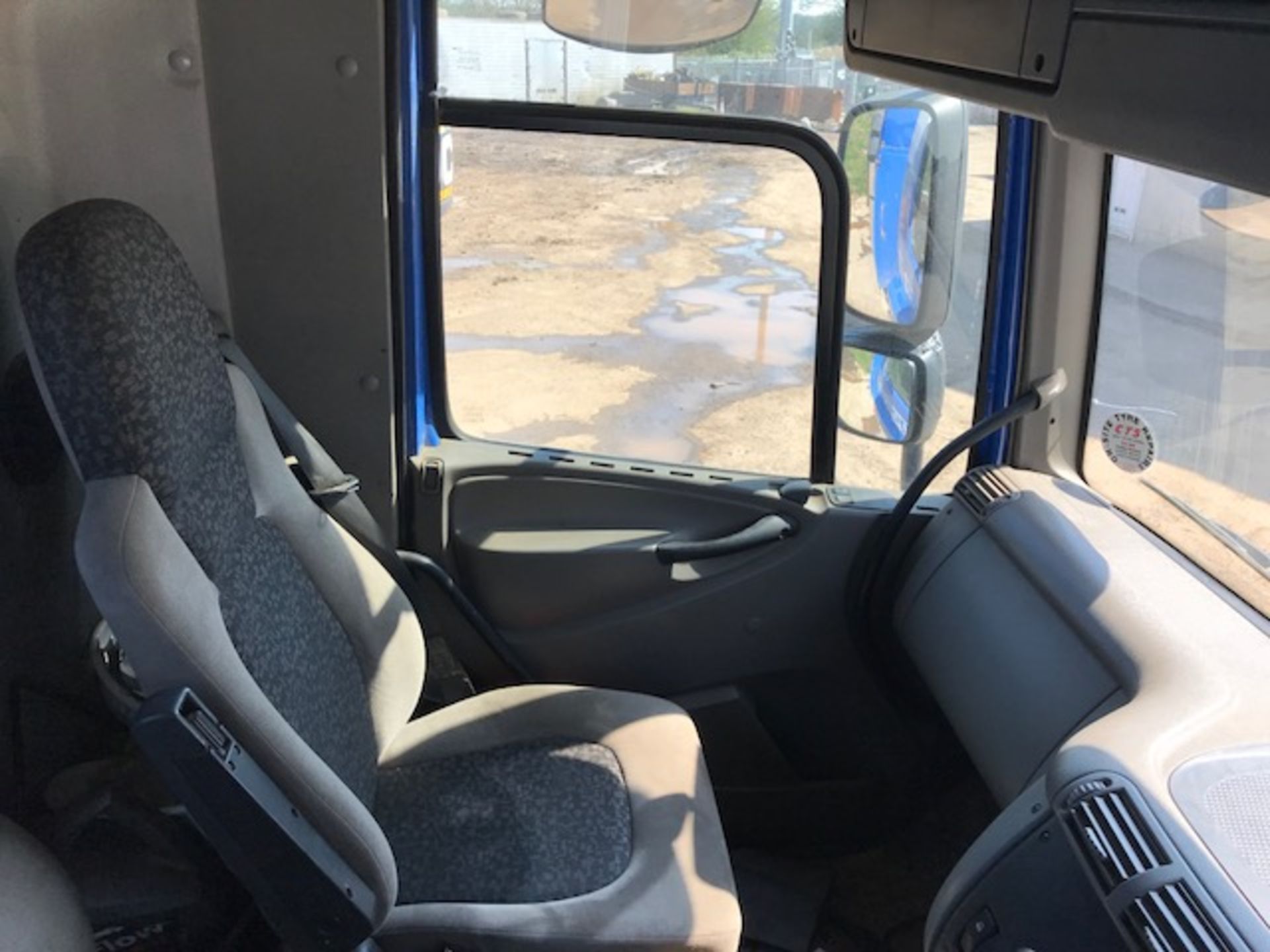 DAF CF 85.360 tipper with AdBlue + VAT - Image 15 of 31