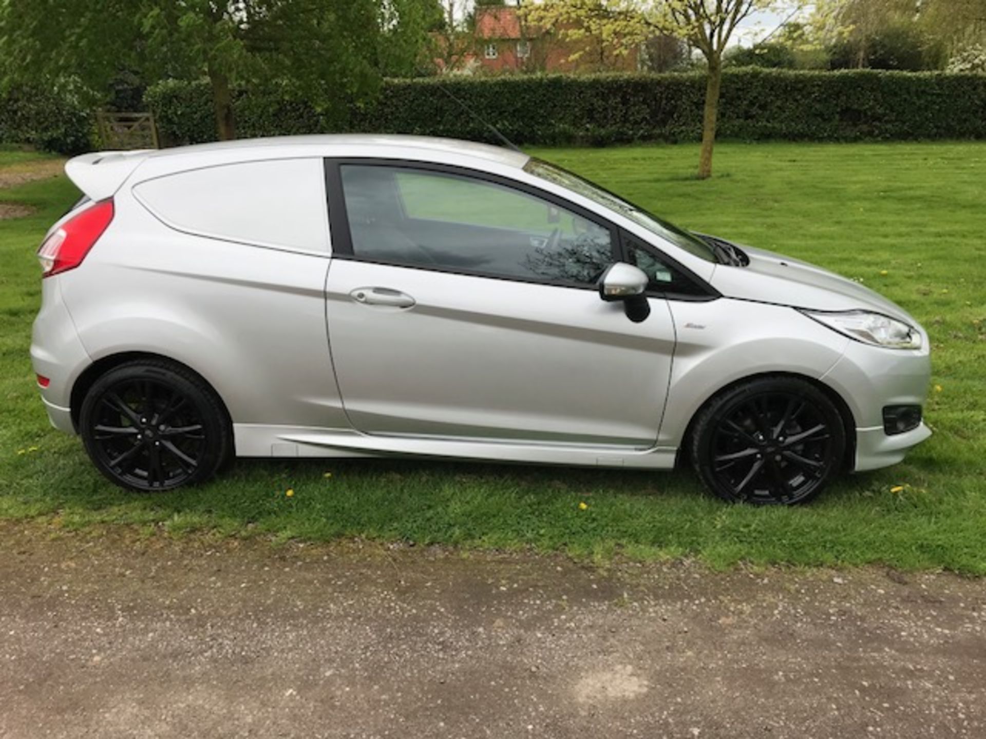 Ford Fiesta Base TDCI - full ST line body kit (NO VAT) - Image 3 of 25