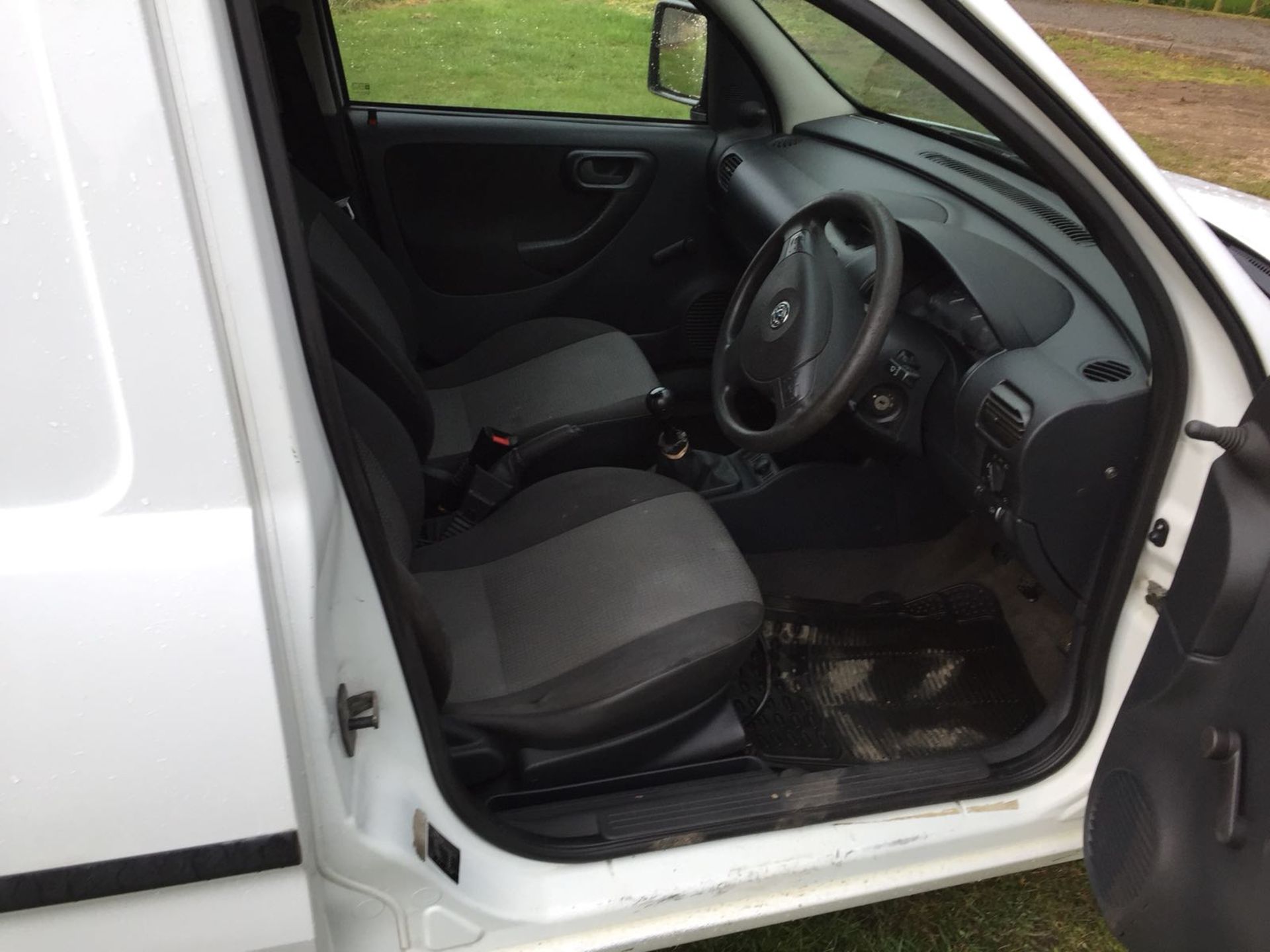 Vauxhall Combo 1700 CDTI 16V Reg 06 - Image 12 of 14