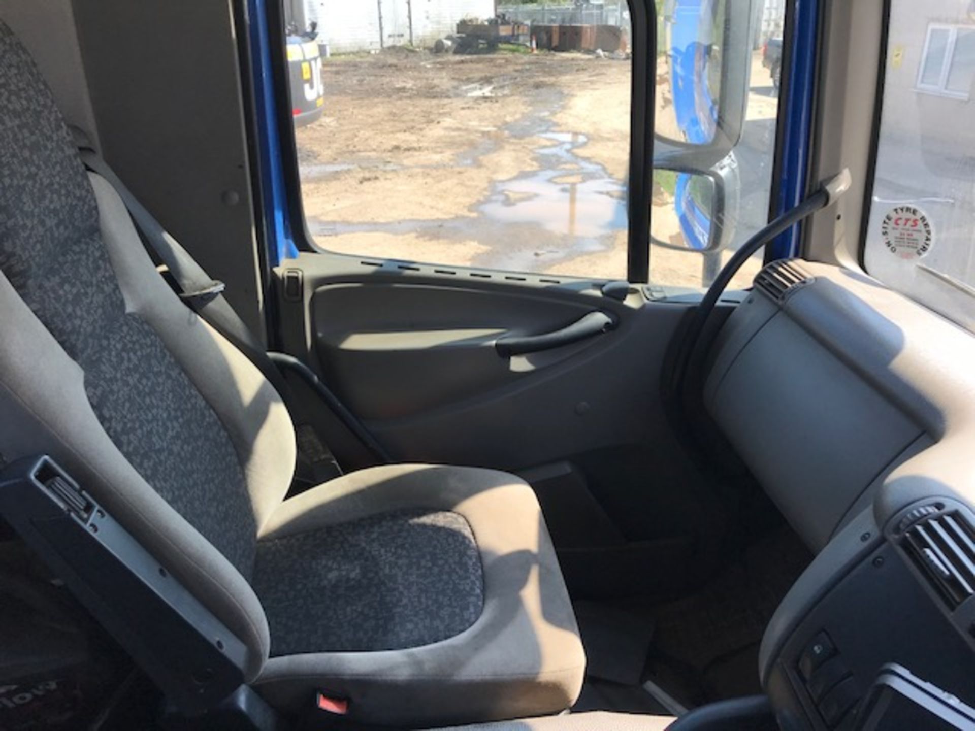 DAF CF 85.360 tipper with AdBlue + VAT - Image 14 of 31