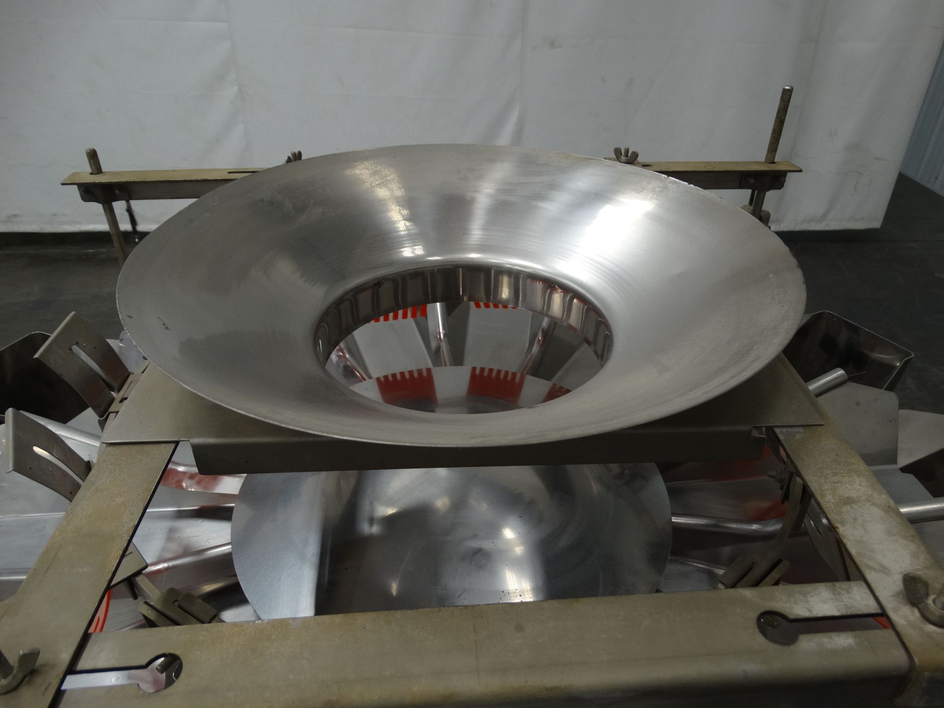 Ishida CCW-214W 14 Head Combination Bucket Scale - Image 6 of 10