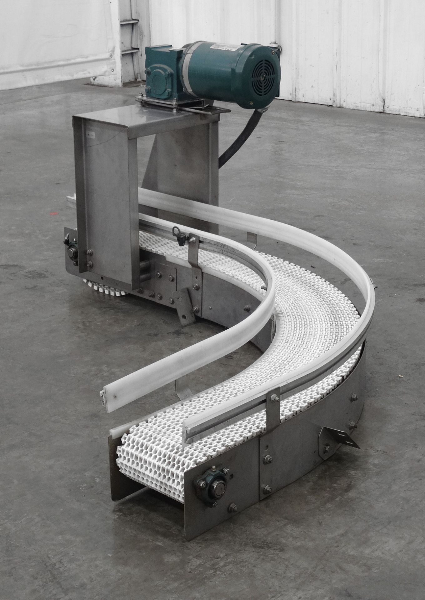 90 Degree Turn 8 Inch Wide Mat-Top Conveyor - Image 3 of 8