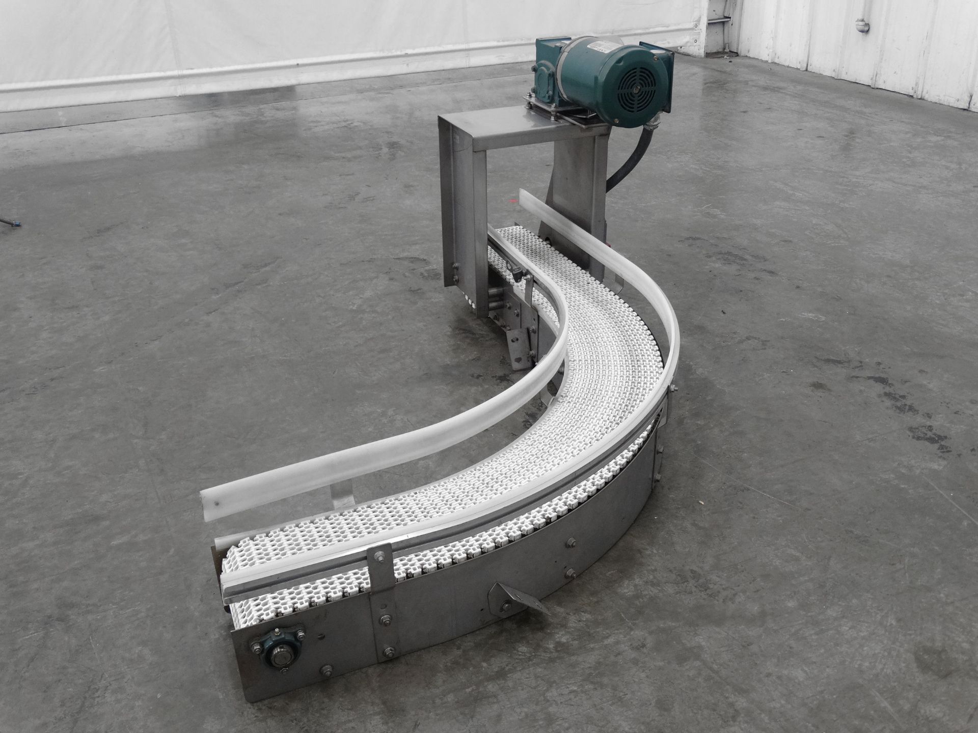 90 Degree Turn 8 Inch Wide Mat-Top Conveyor - Image 6 of 8