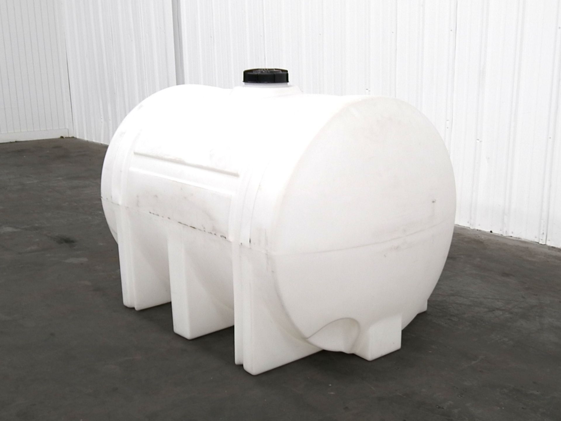 Poly Storage Tank with 525 Gallon Capacity