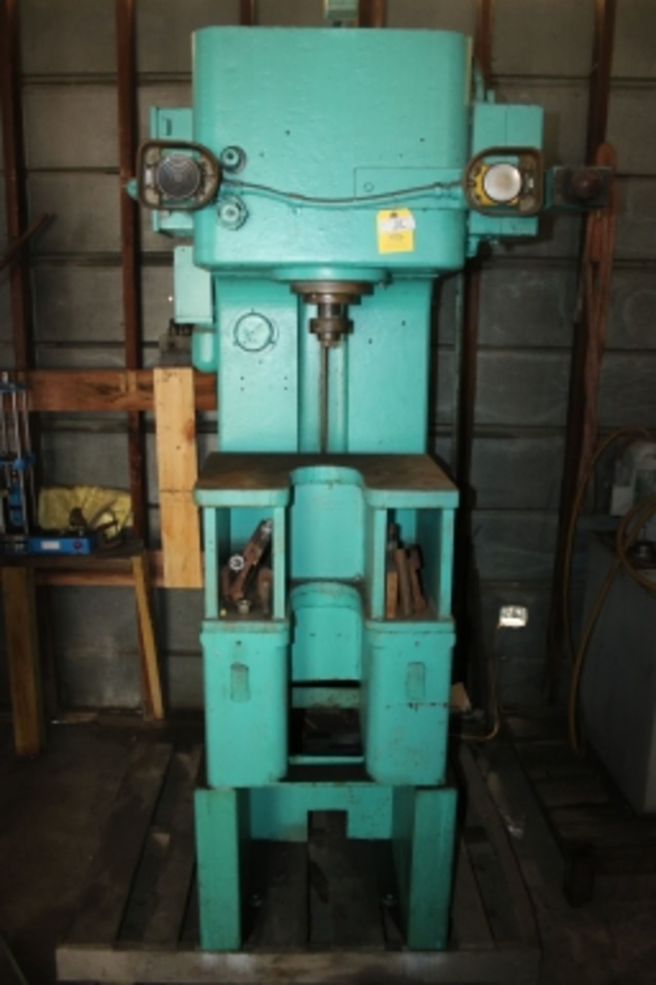 Dennison 10 Ton Hydraulic Press