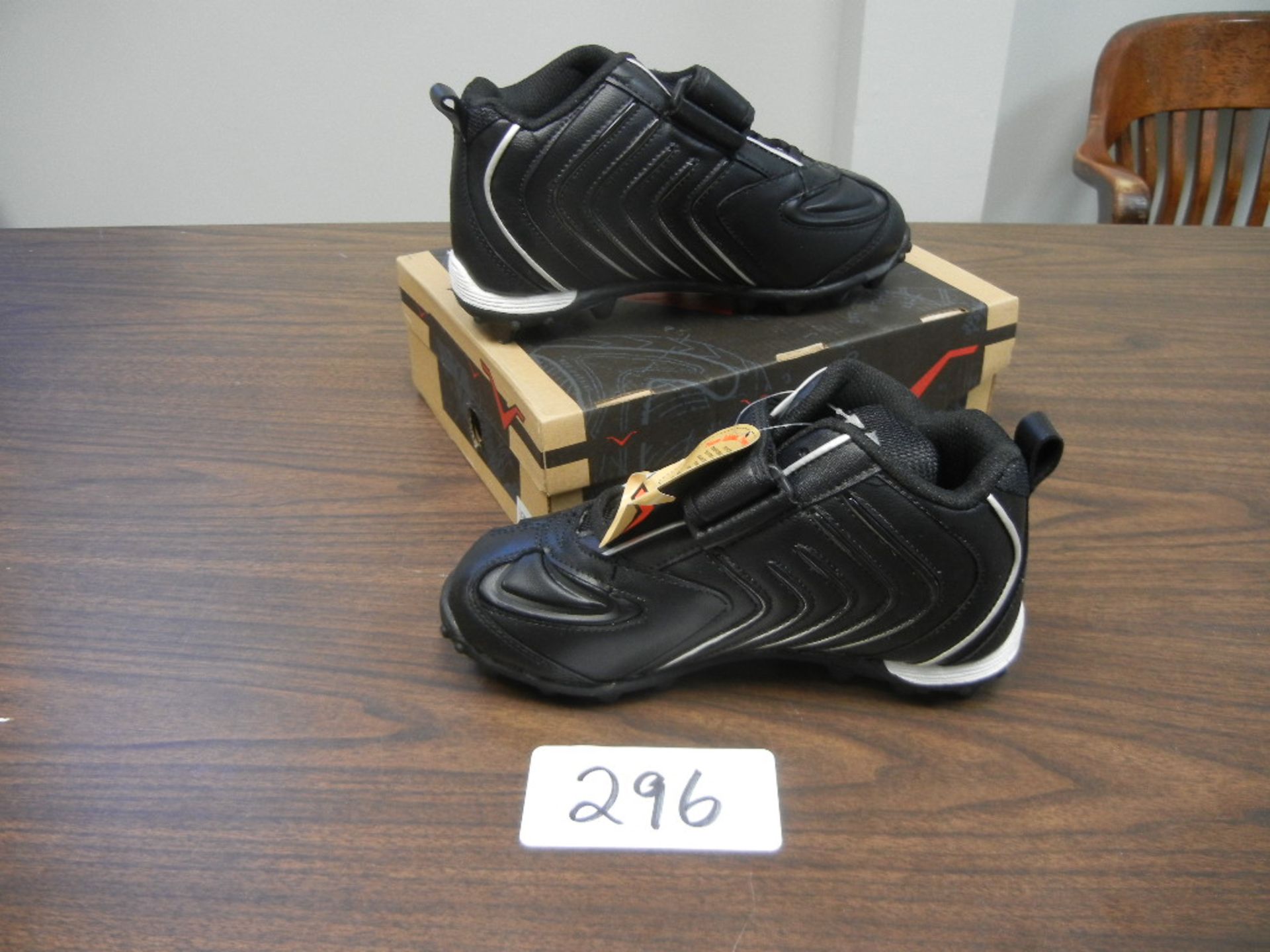 End Run Mid Youth Football Cleats Profile: 3/4 Height 12 pair each sizes 1-6 including half sizes