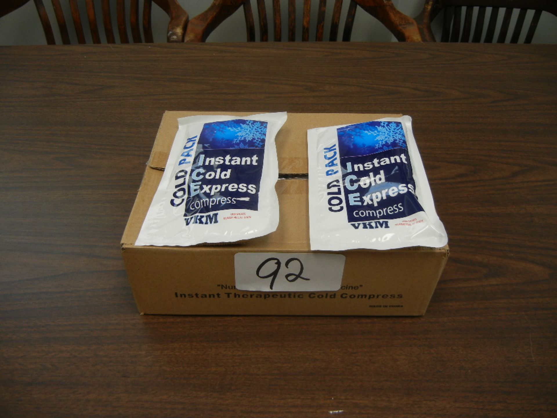 Boxes of Instant Squeeze Ice Pack 16/box, 4 box/case VKM#MC16