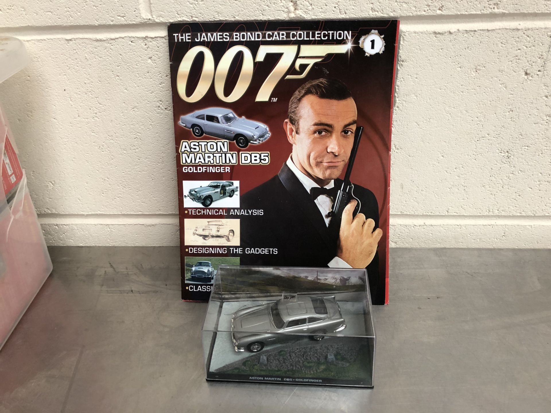 James Bond Collectors Car and Brochure No1