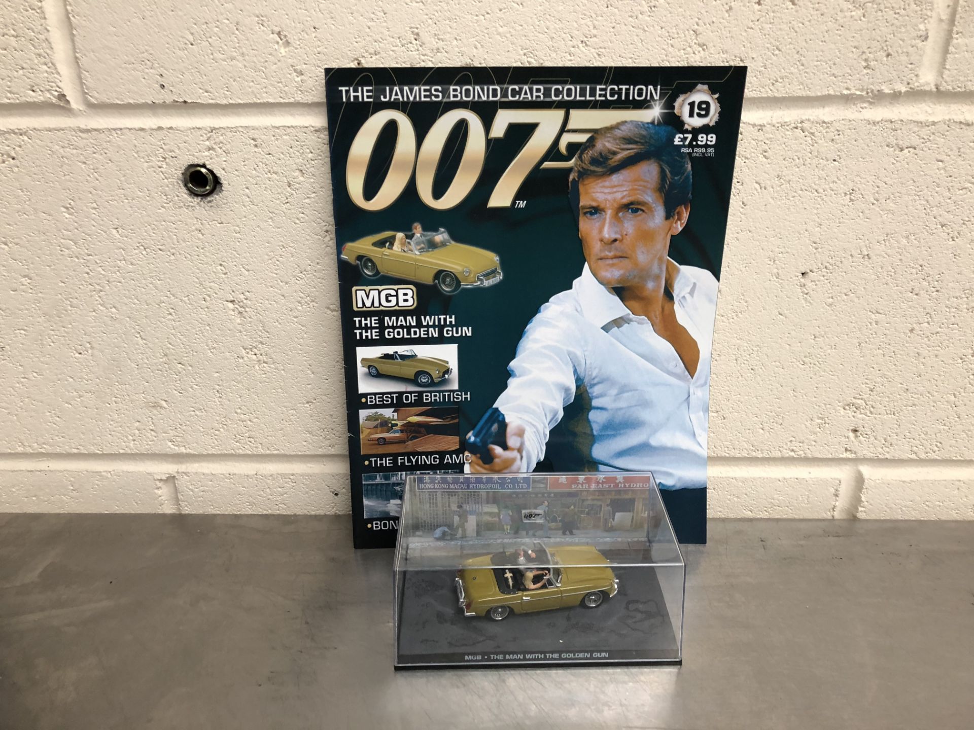 James Bond Collectors Car and Brochure No19