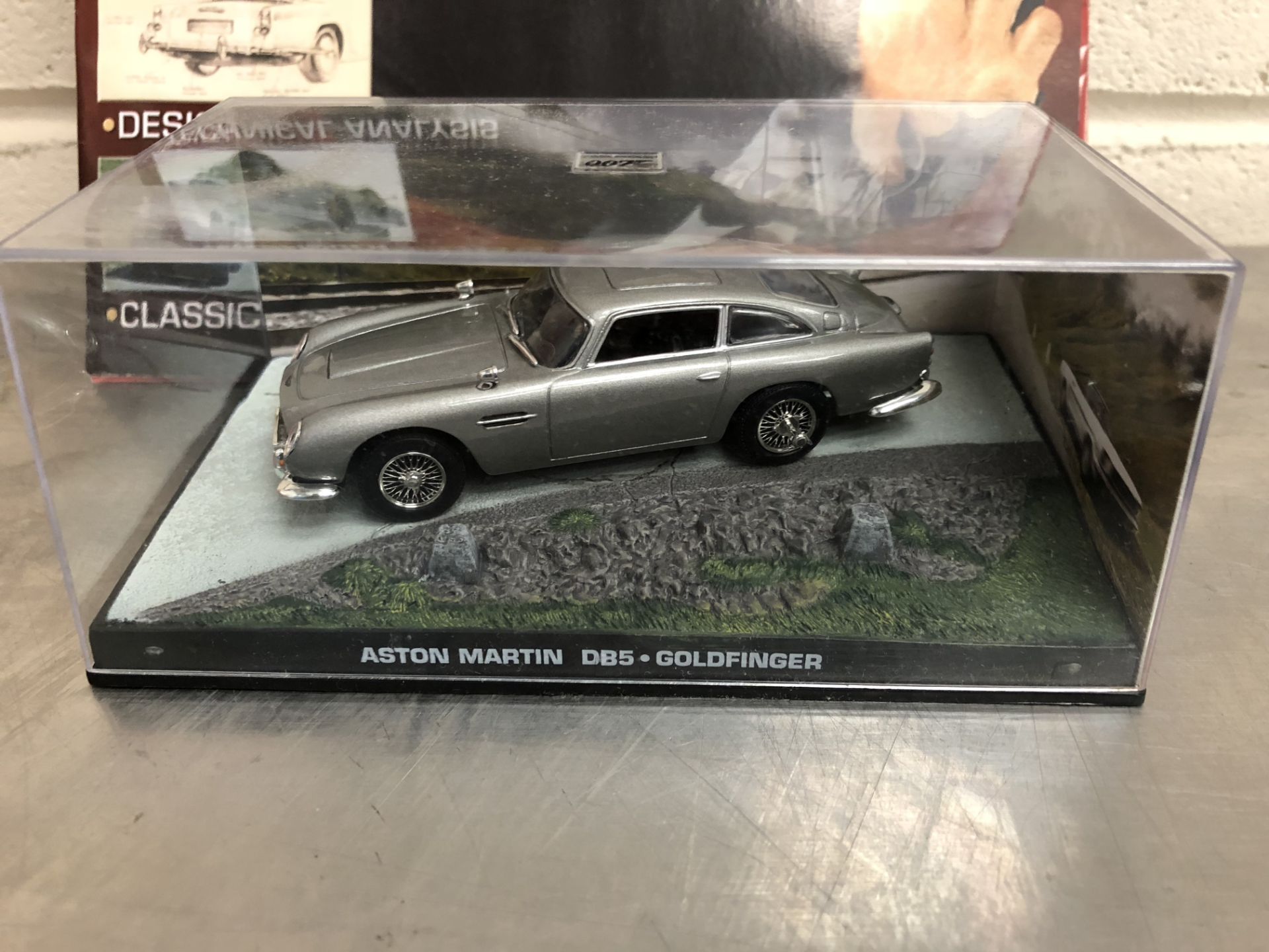 James Bond Collectors Car and Brochure No1 - Image 2 of 2