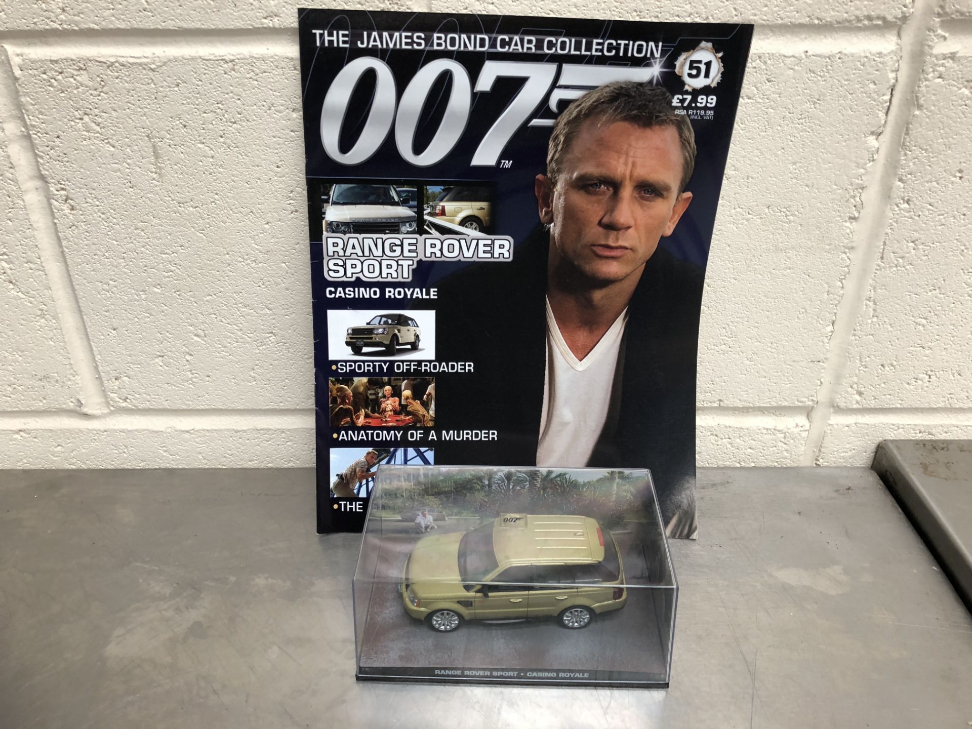 James Bond Collectors Car and Brochure No51