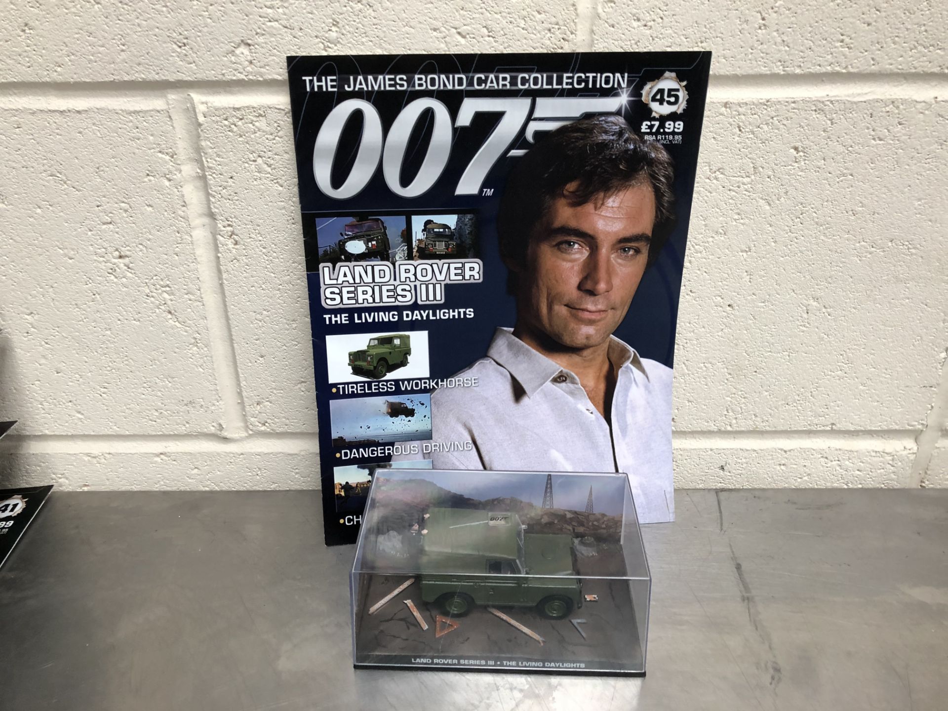 James Bond Collectors Car and Brochure No45