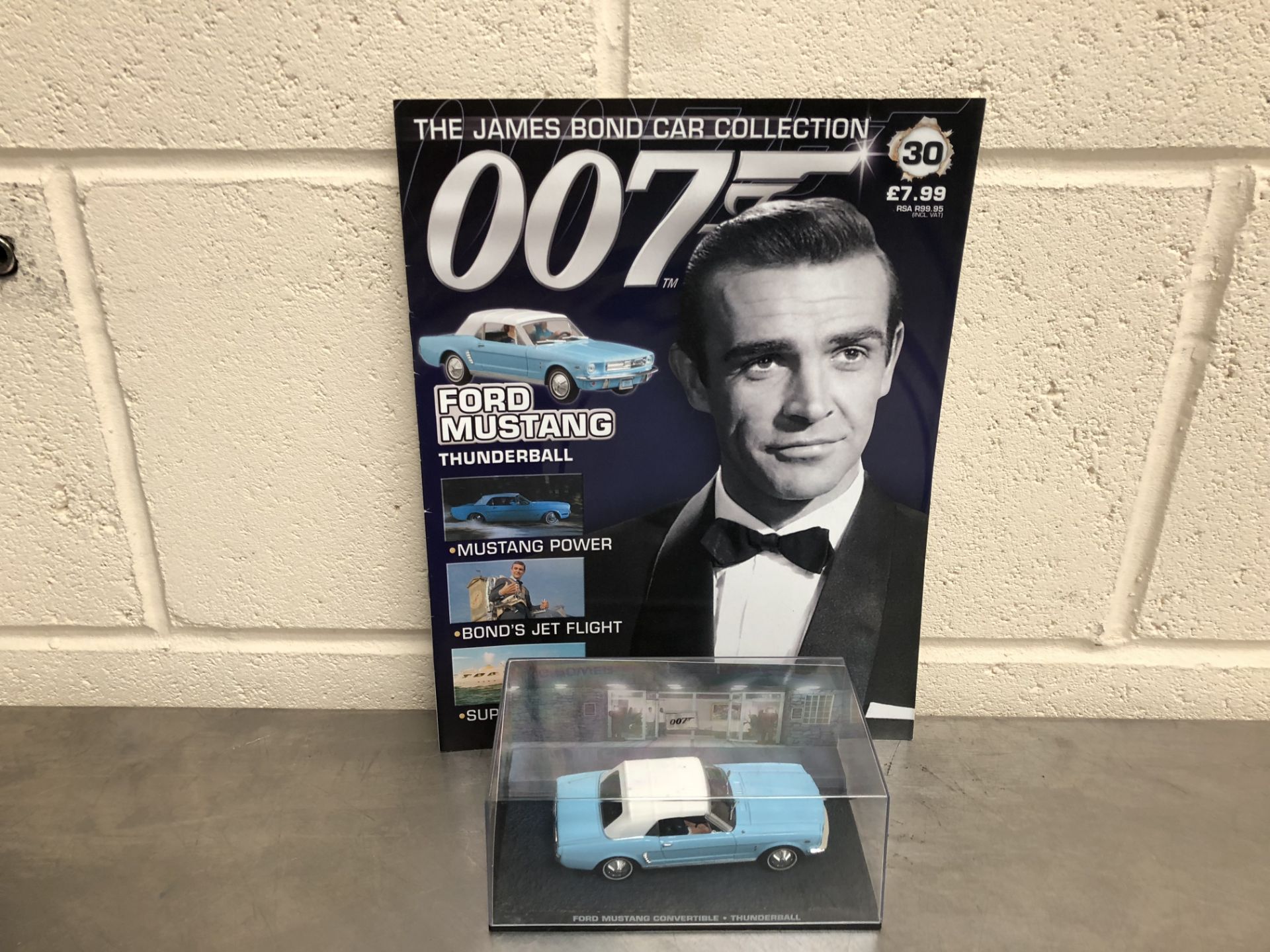 James Bond Collectors Car and Brochure No30