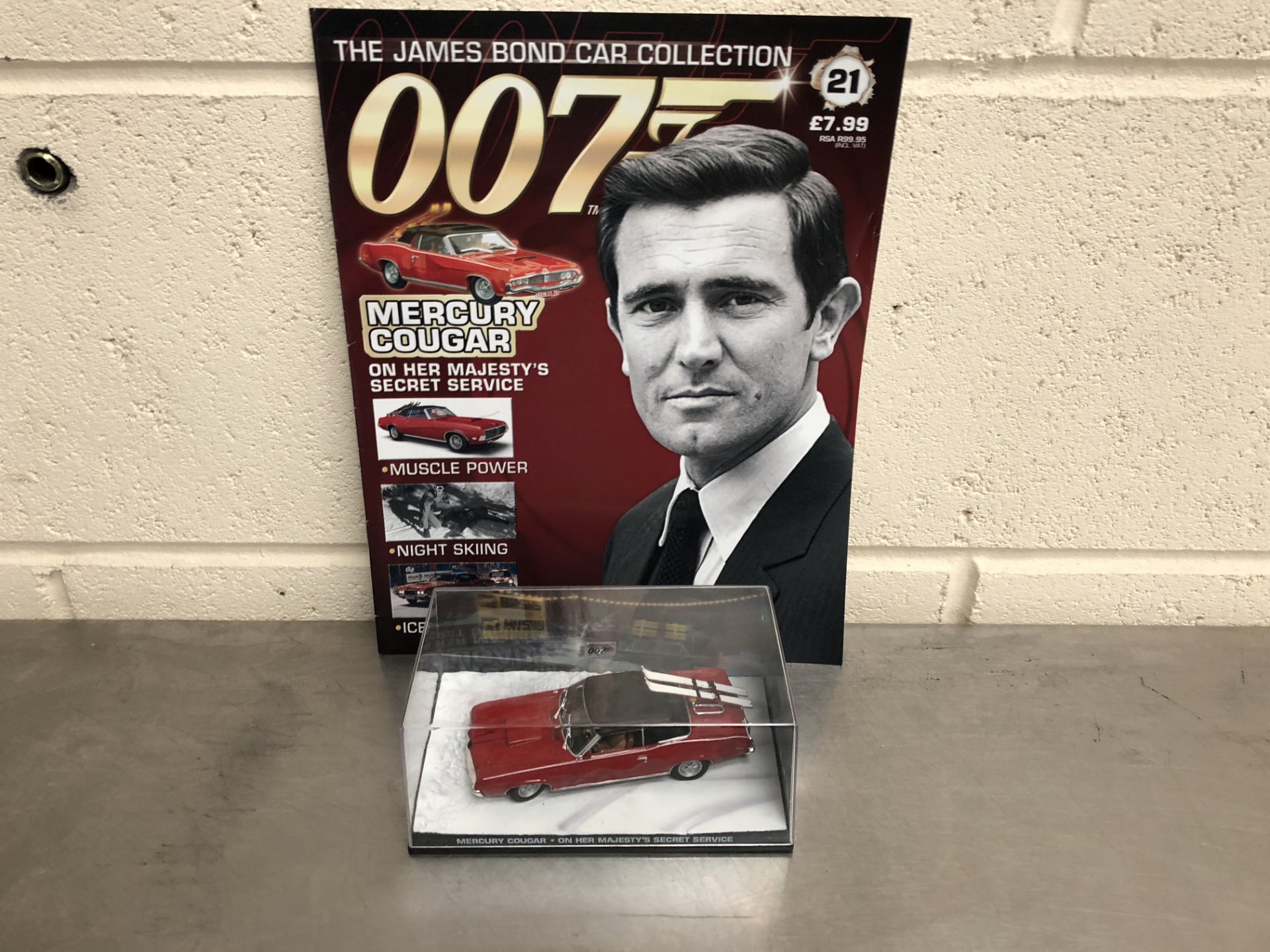 James Bond Collectors Car and Brochure No21