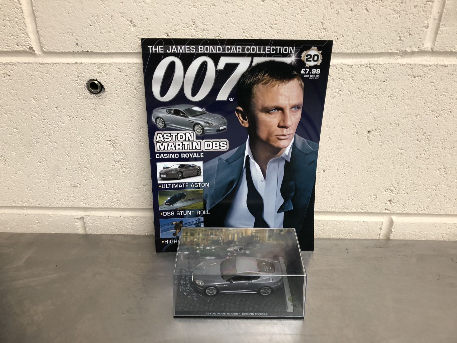 James Bond Collectors Car and Brochure No20