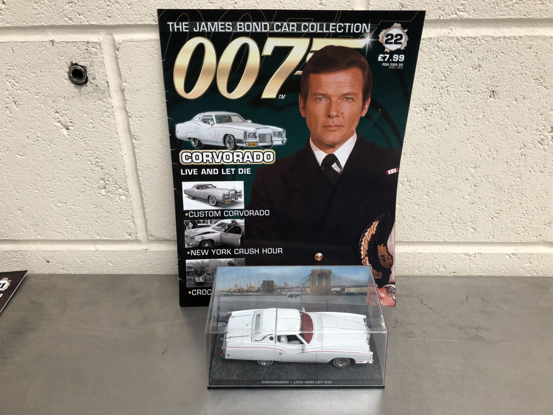 James Bond Collectors Car and Brochure No22..