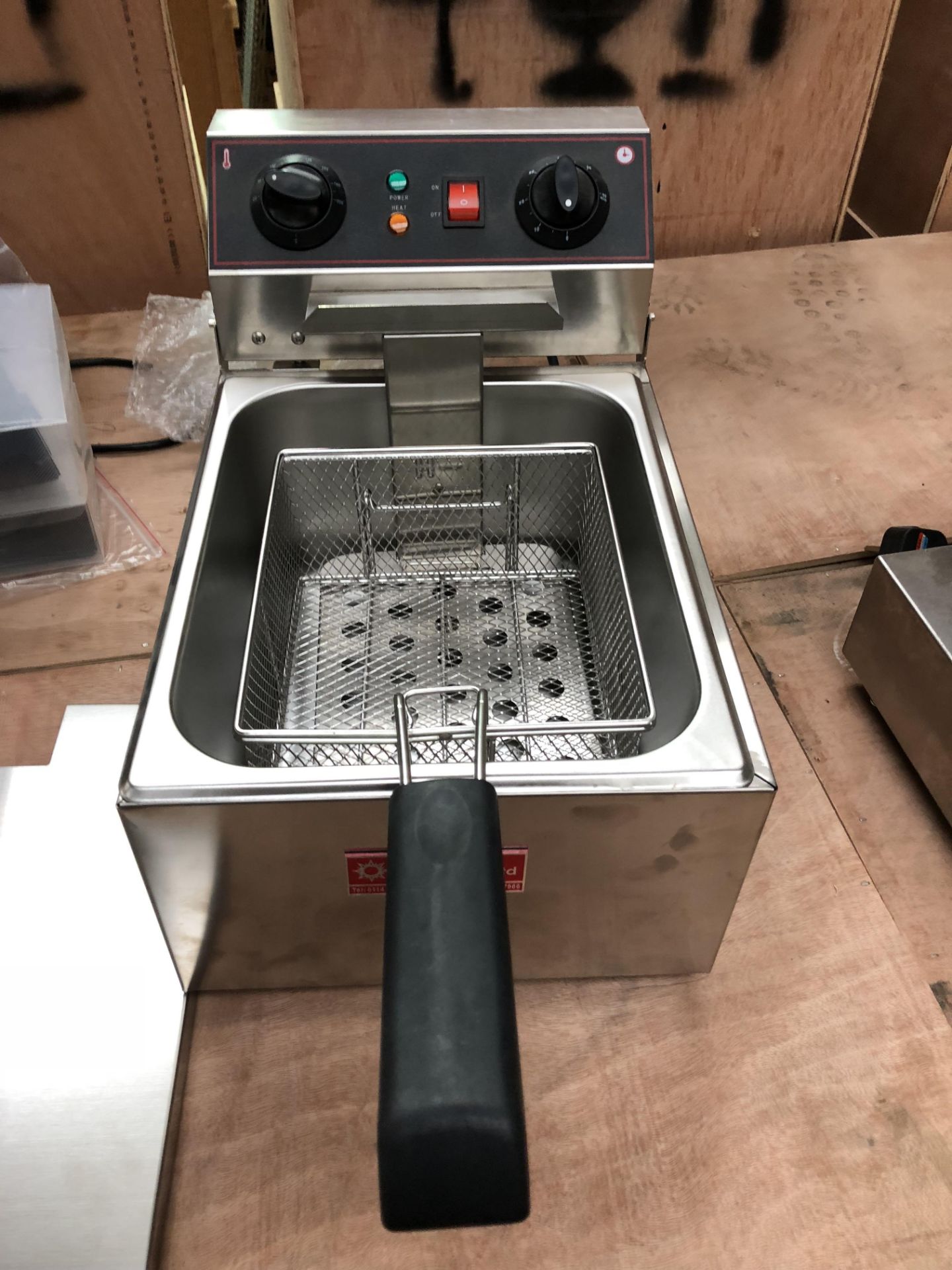 New Boxed Single Table Top Fryer x 10 Litres - Image 2 of 4