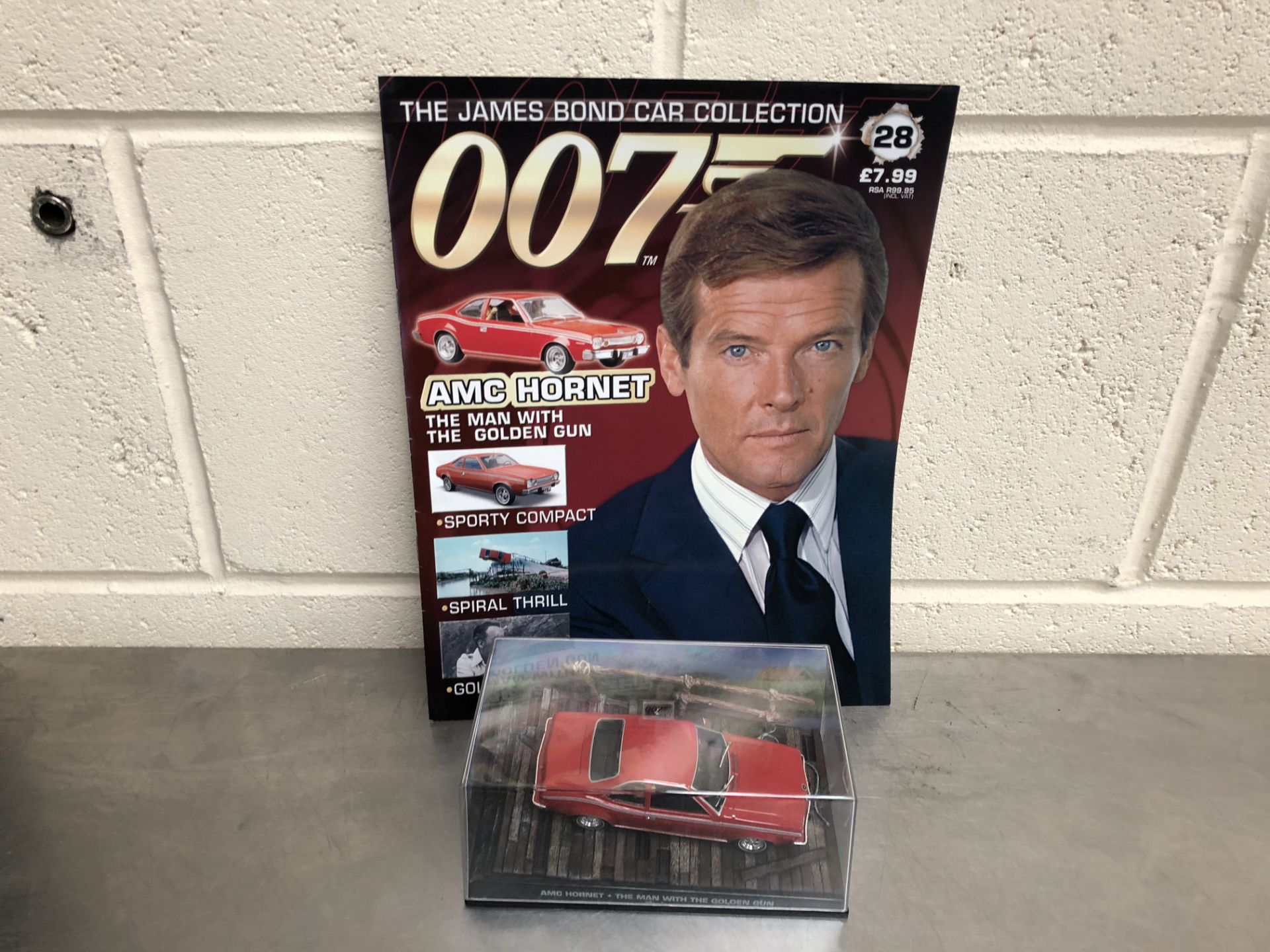 James Bond Collectors Car and Brochure No28