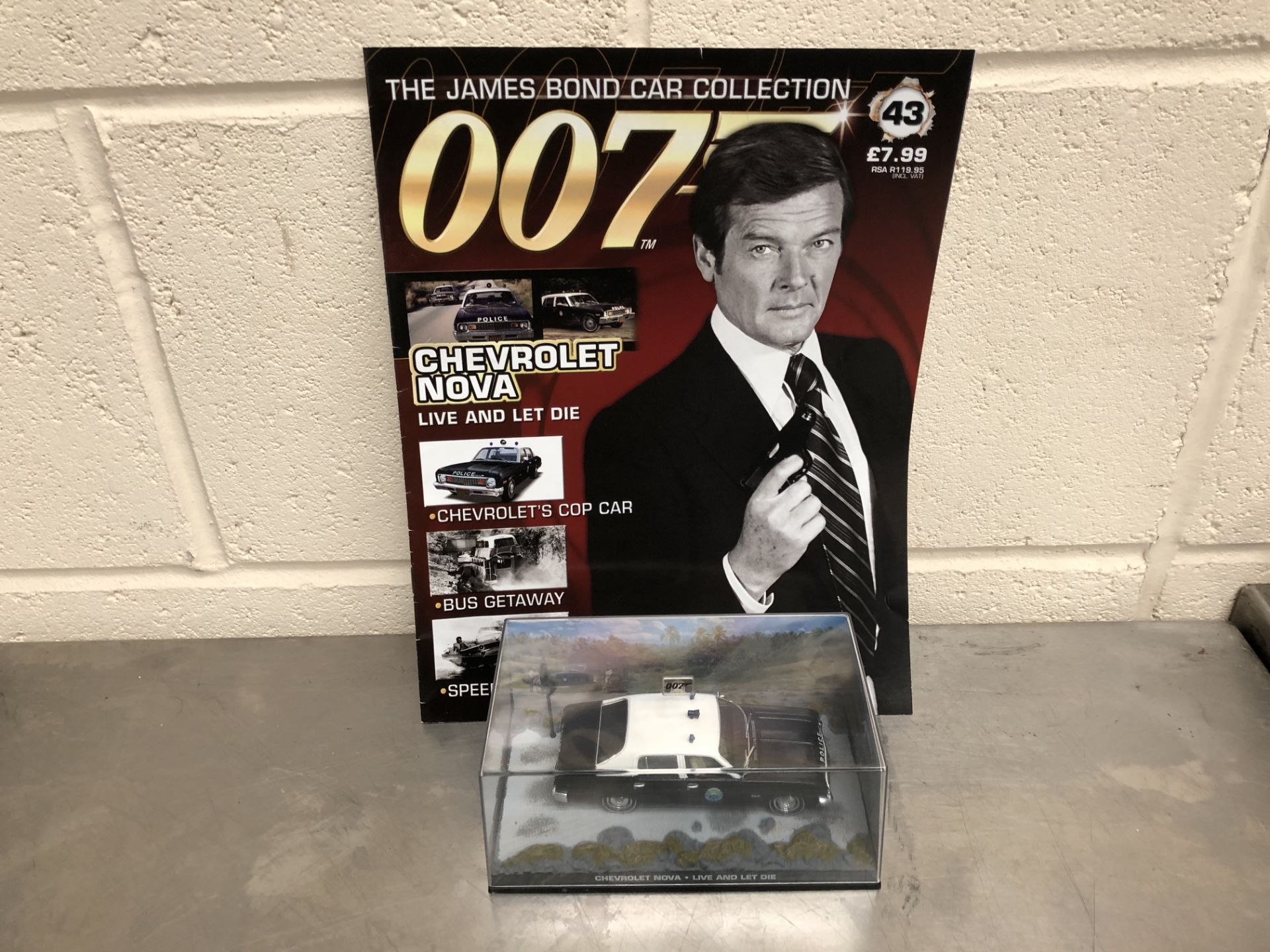 James Bond Collectors Car and Brochure No43