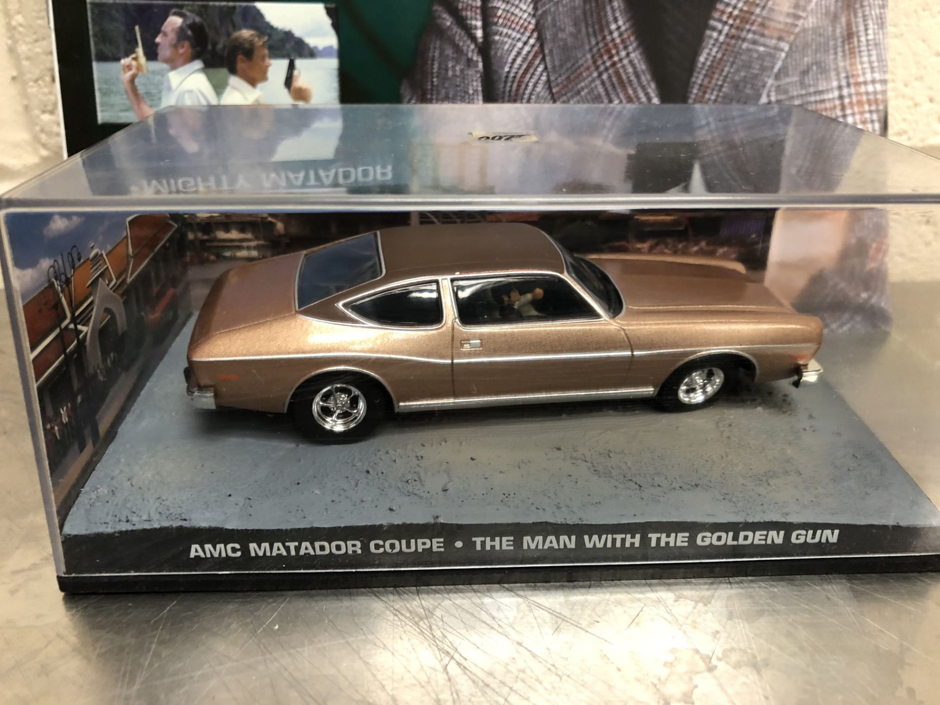 James Bond Collectors Car and Brochure No44 - Image 2 of 2